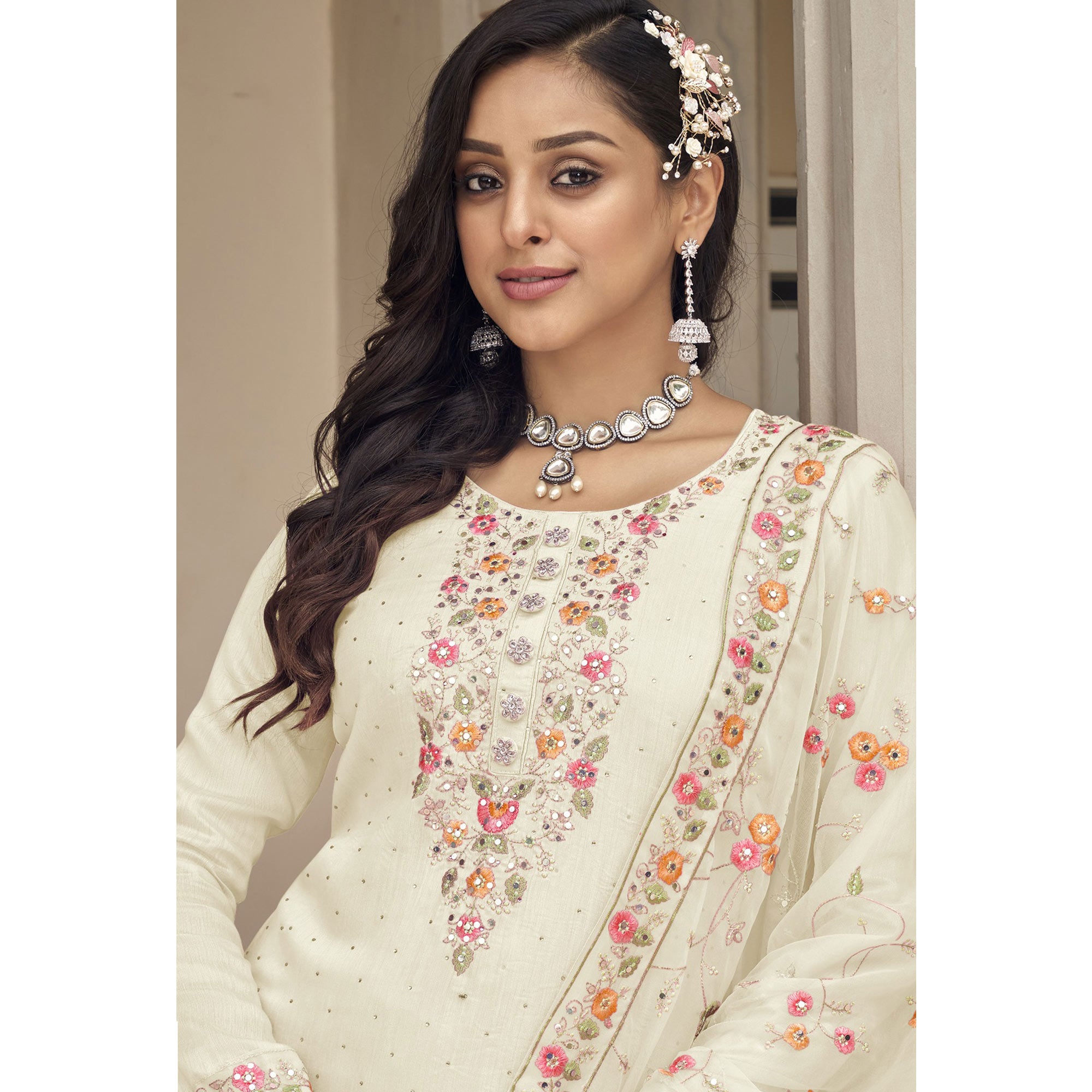 Cream Floral Embroidered Georgette Salwar Suit