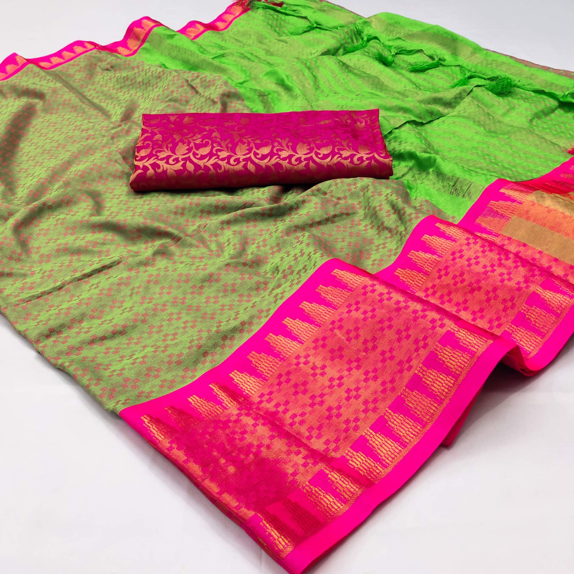 Parrot Green Woven Cotton Silk Saree With Tassels