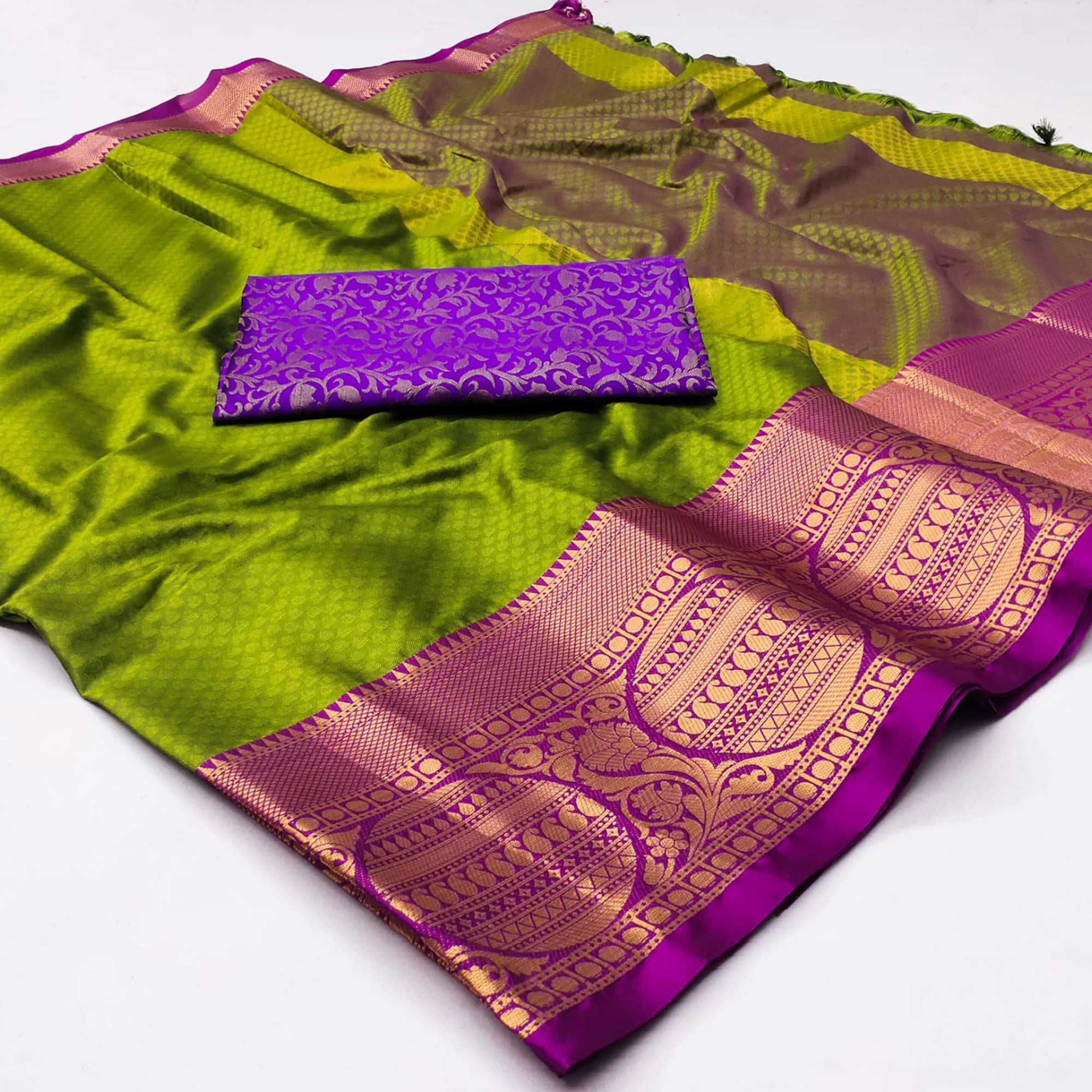 Mehendi Green Woven Cotton Silk Saree With Tassels