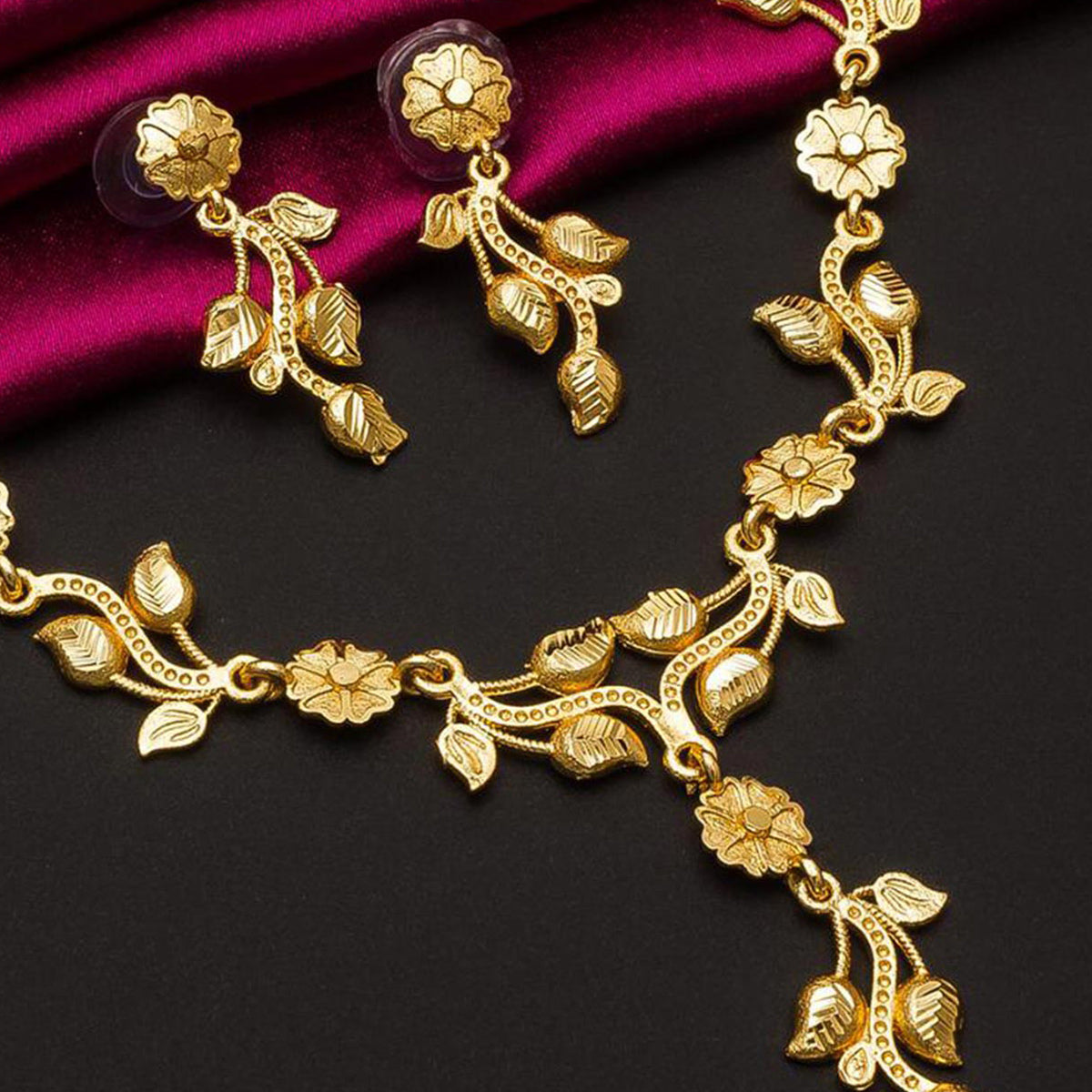 Gold Plated Alloy Necklace Set