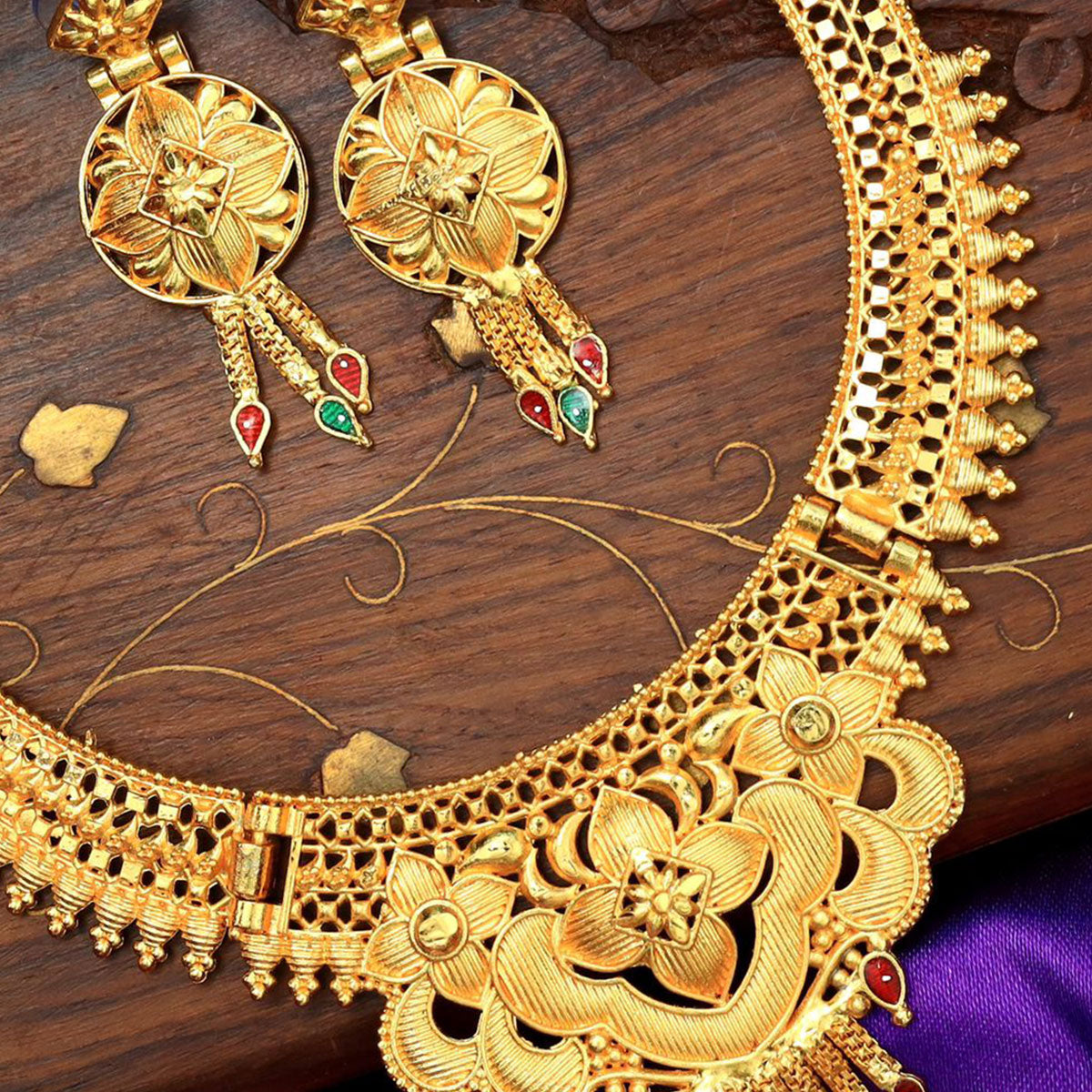 Gold Plated Alloy Necklace Set