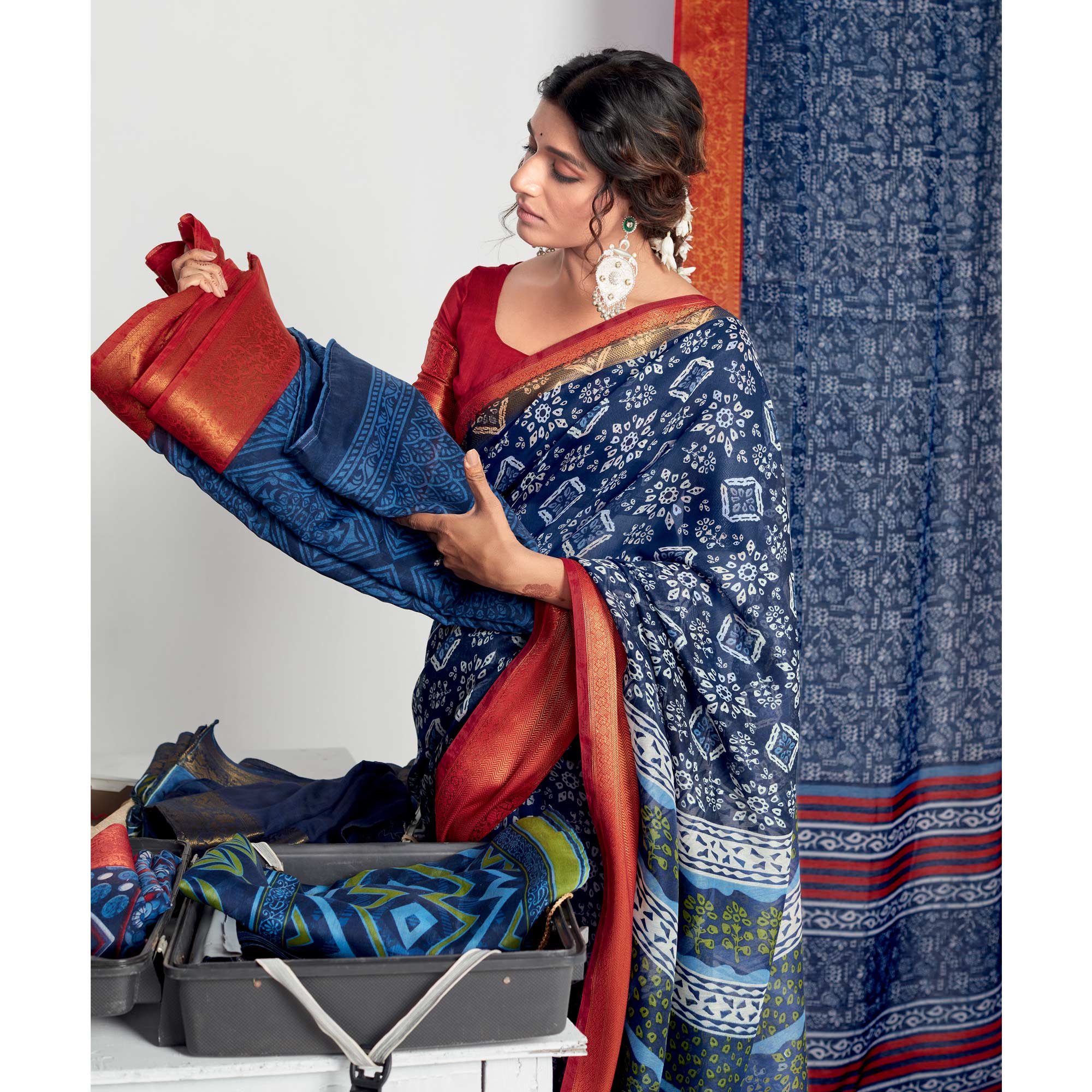 Blue Printed With Woven Border Cotton Blend Saree