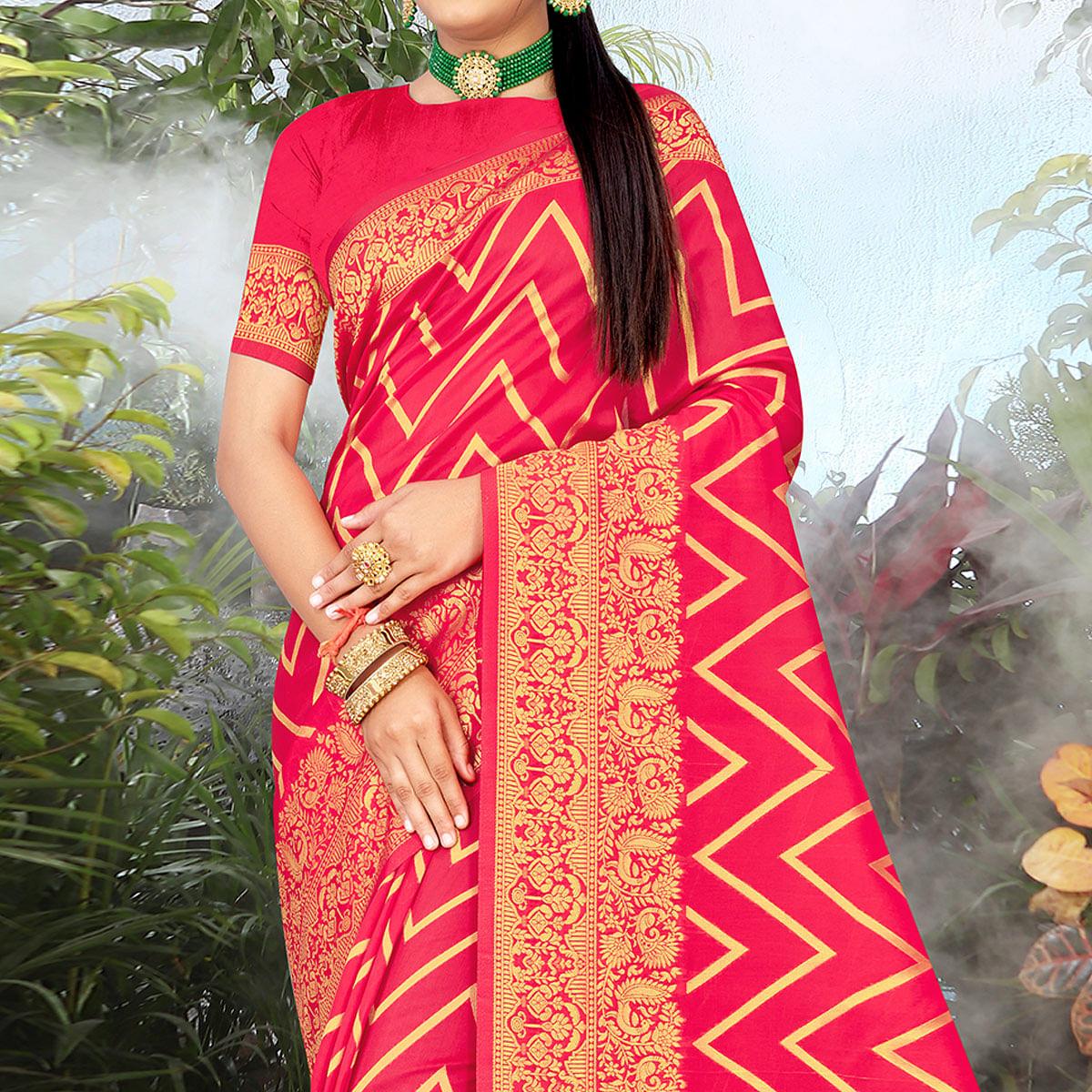 Gajari Festive Wear Woven Banarasi Silk Saree - Peachmode