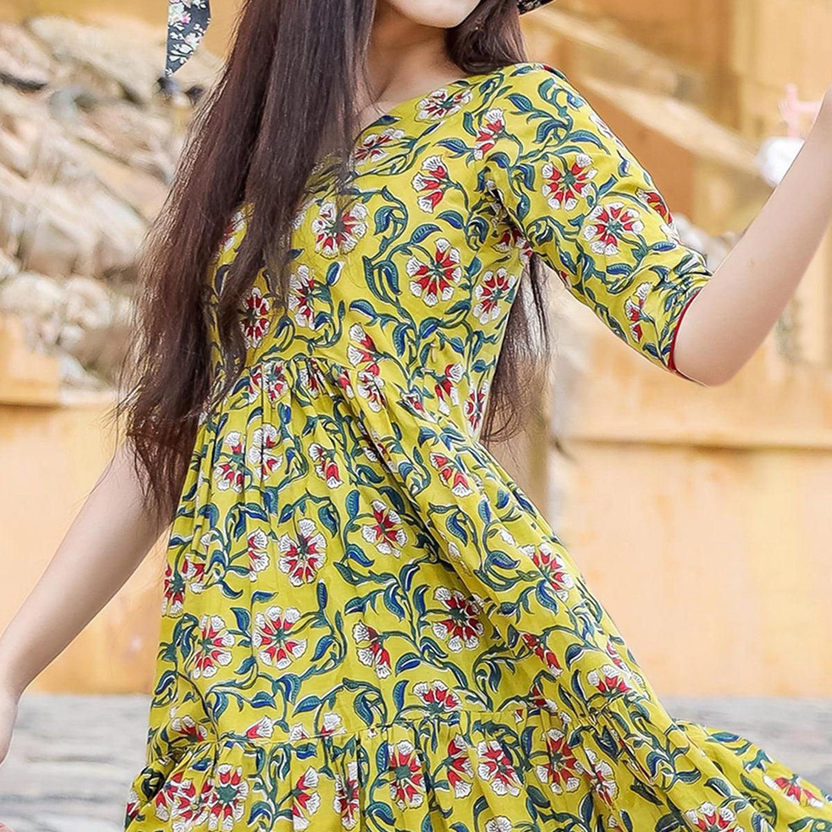 Graceful Green Colored Casual Wear Digital Floral Printed Cotton Gown With Matching Mask - Peachmode