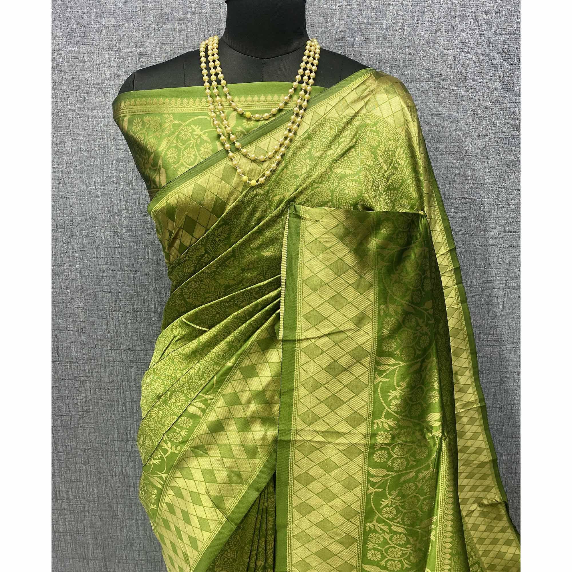 Green & Golden Woven Banarasi Silk Saree - Peachmode