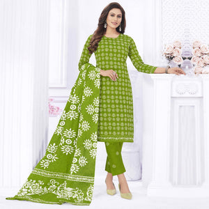 Green Casual Wear Printed Cotton Dress Material - Peachmode