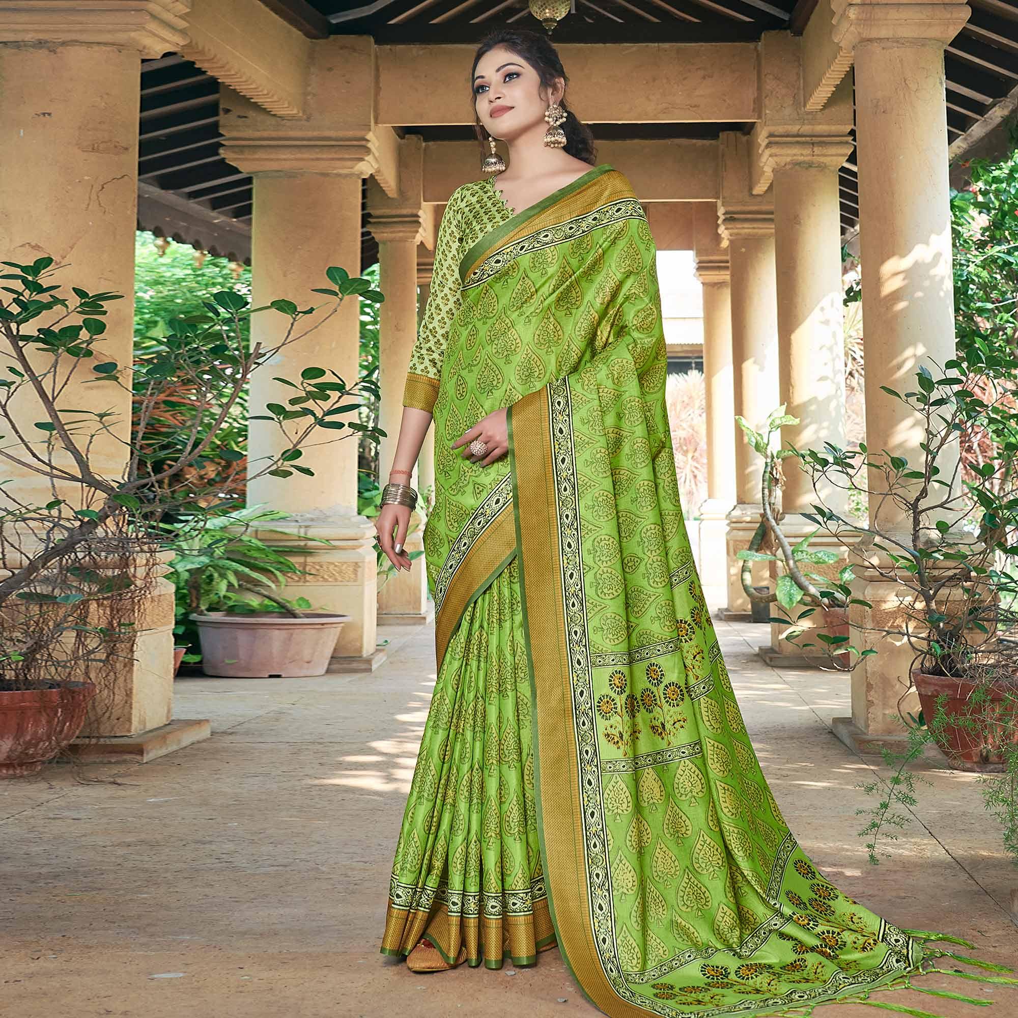 Green Casual Wear Printed Silk Saree - Peachmode