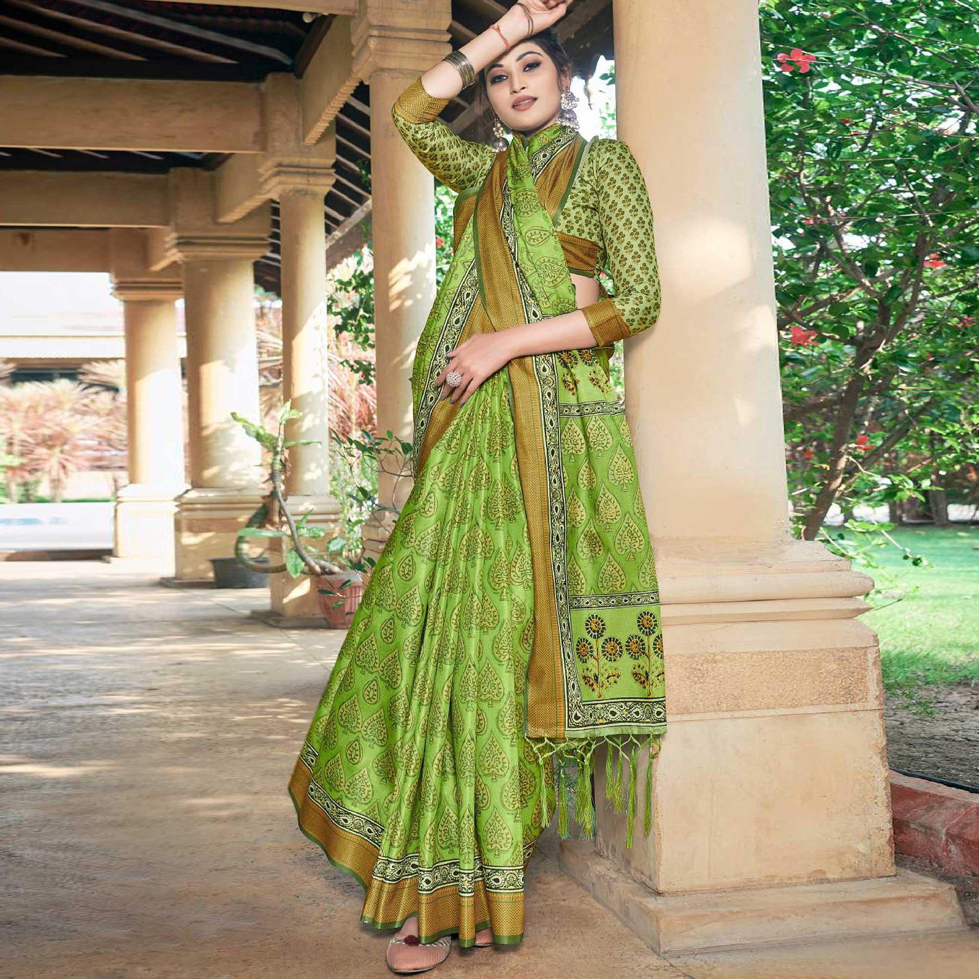 Green Casual Wear Printed Silk Saree - Peachmode