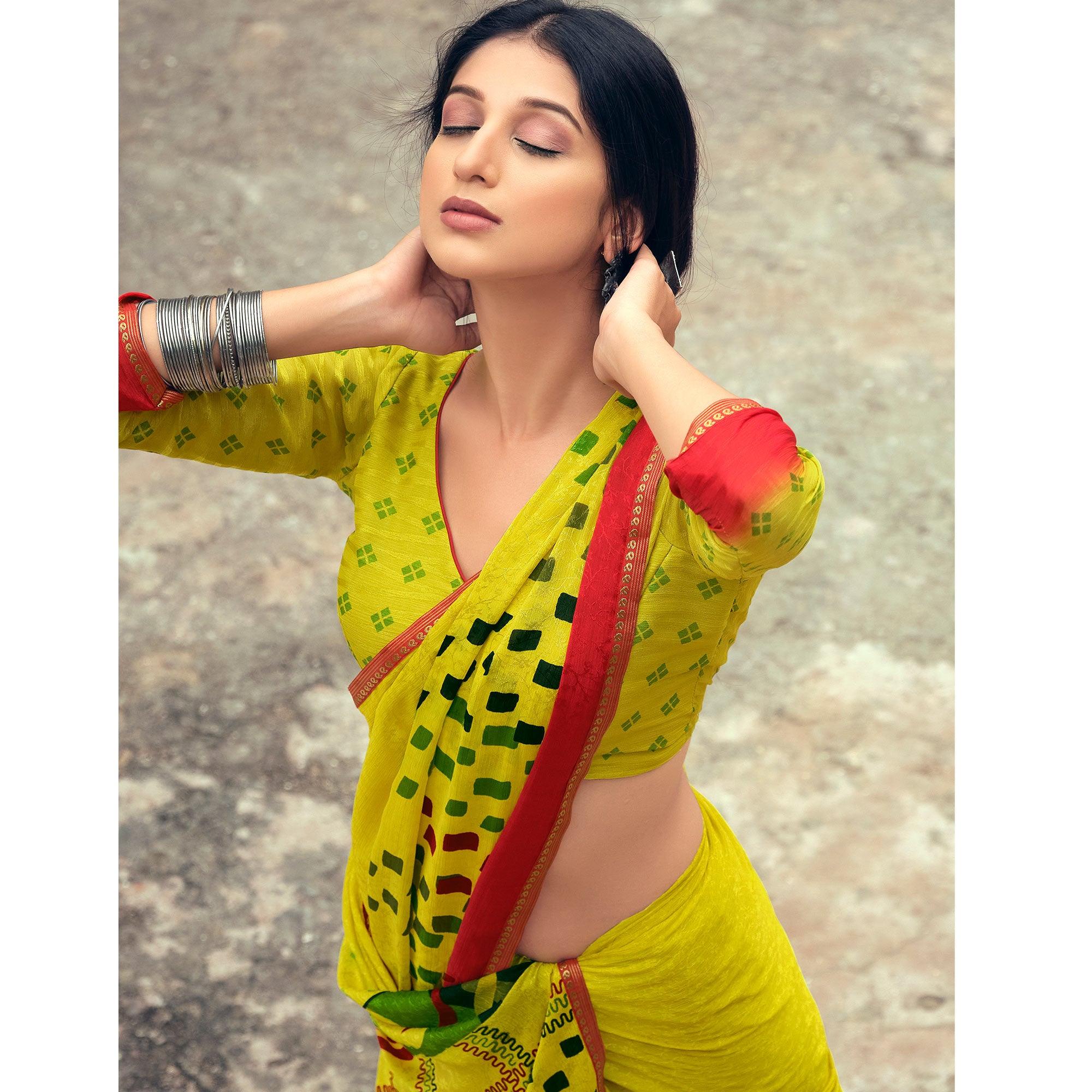 Green Casual Wear Printed Silk Saree - Peachmode
