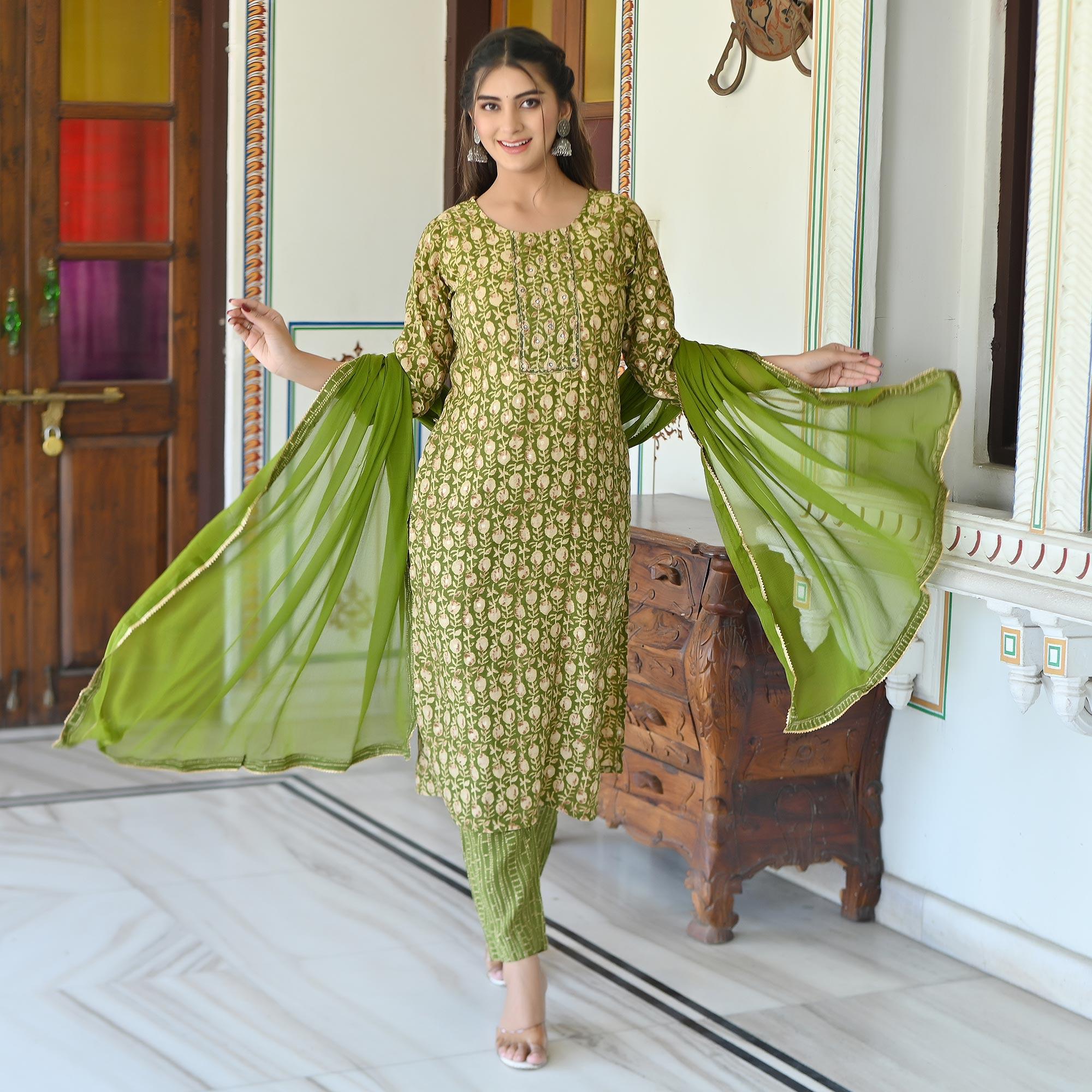 Green Floral Foil Printed Chanderi Kurti Pant Set With Dupatta - Peachmode