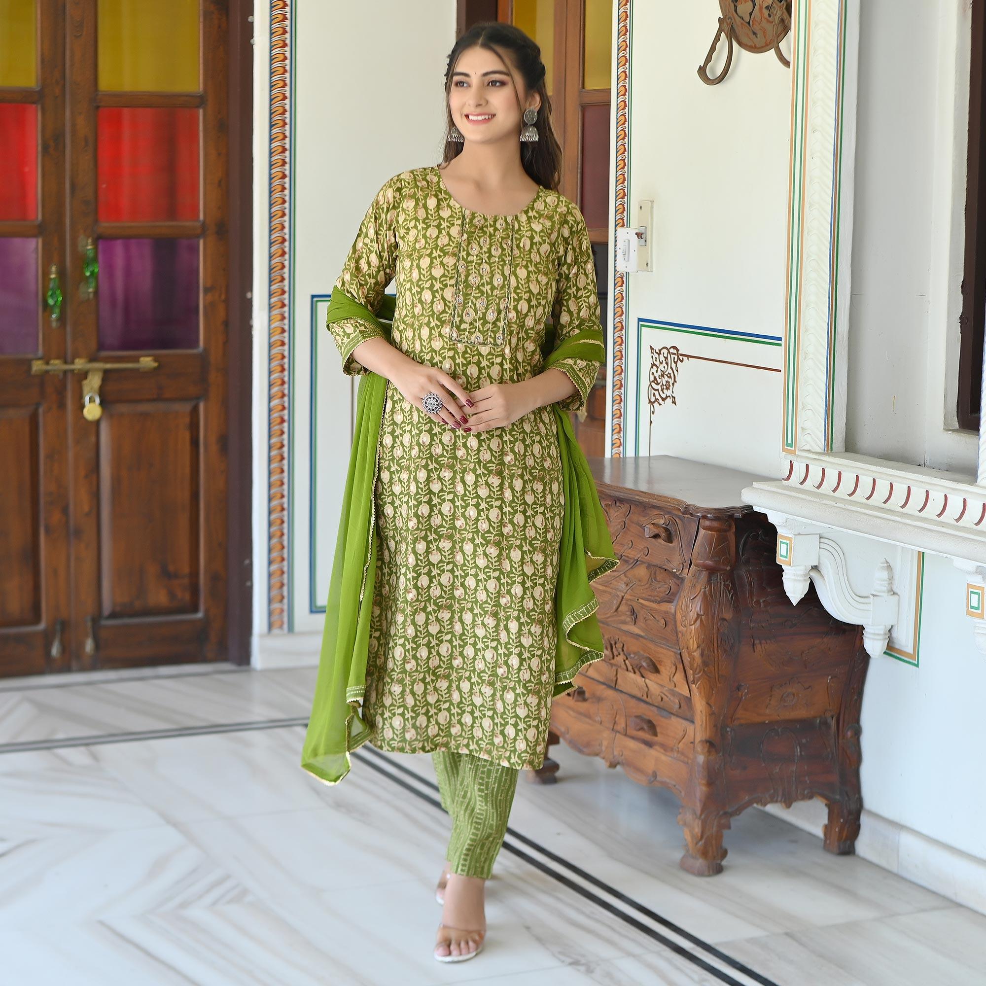 Green Floral Foil Printed Chanderi Kurti Pant Set With Dupatta - Peachmode