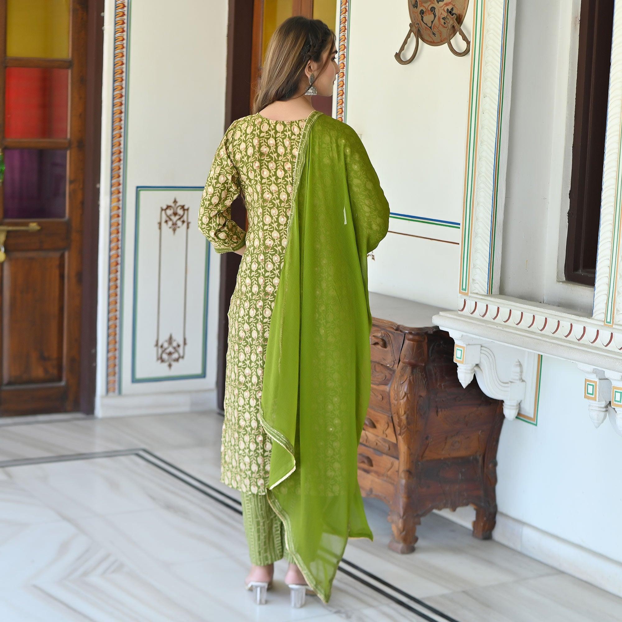 Green Floral Foil Printed Chanderi Kurti Pant Set With Dupatta - Peachmode