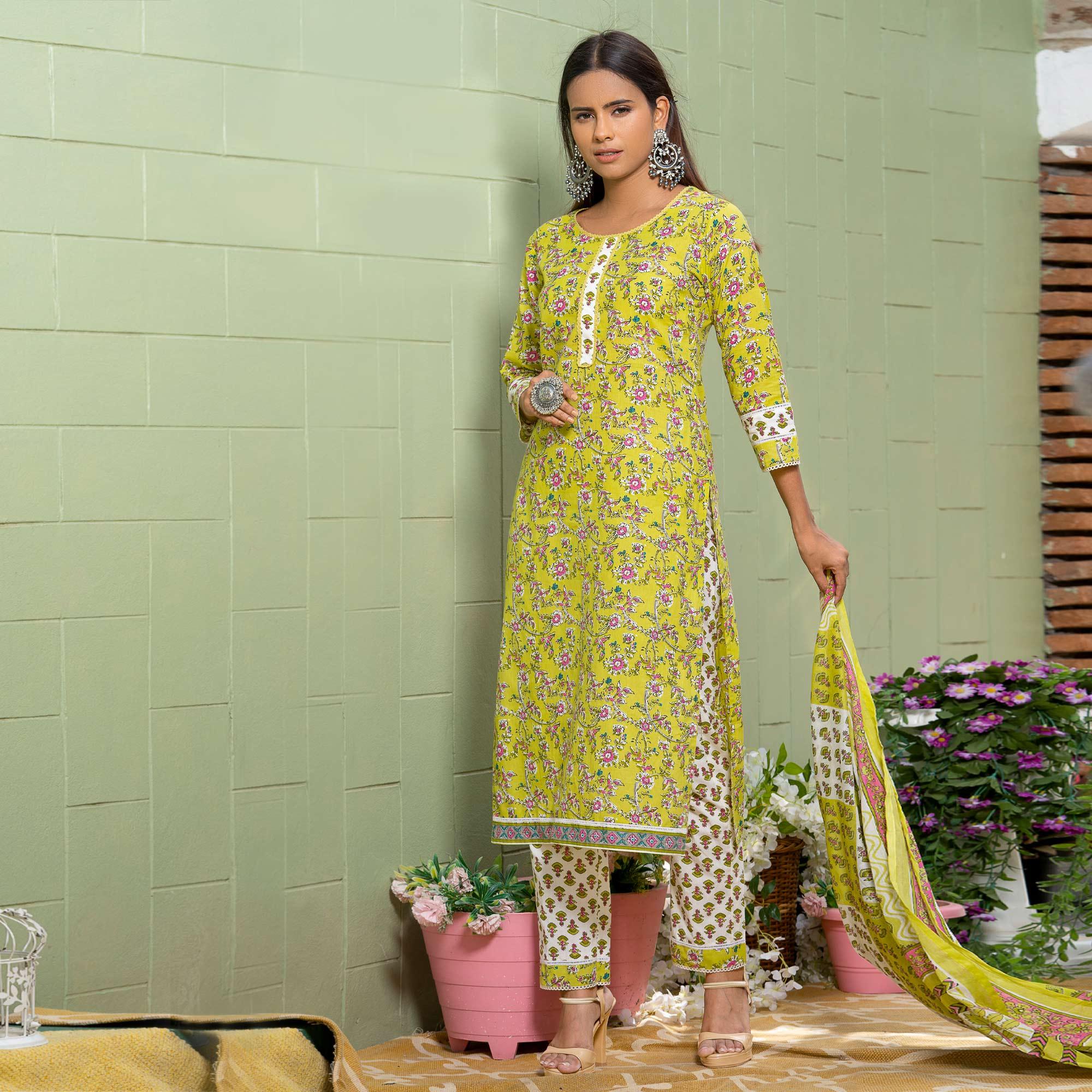 Green Floral Printed Poly Cotton Kurti Pant Set With Dupatta - Peachmode