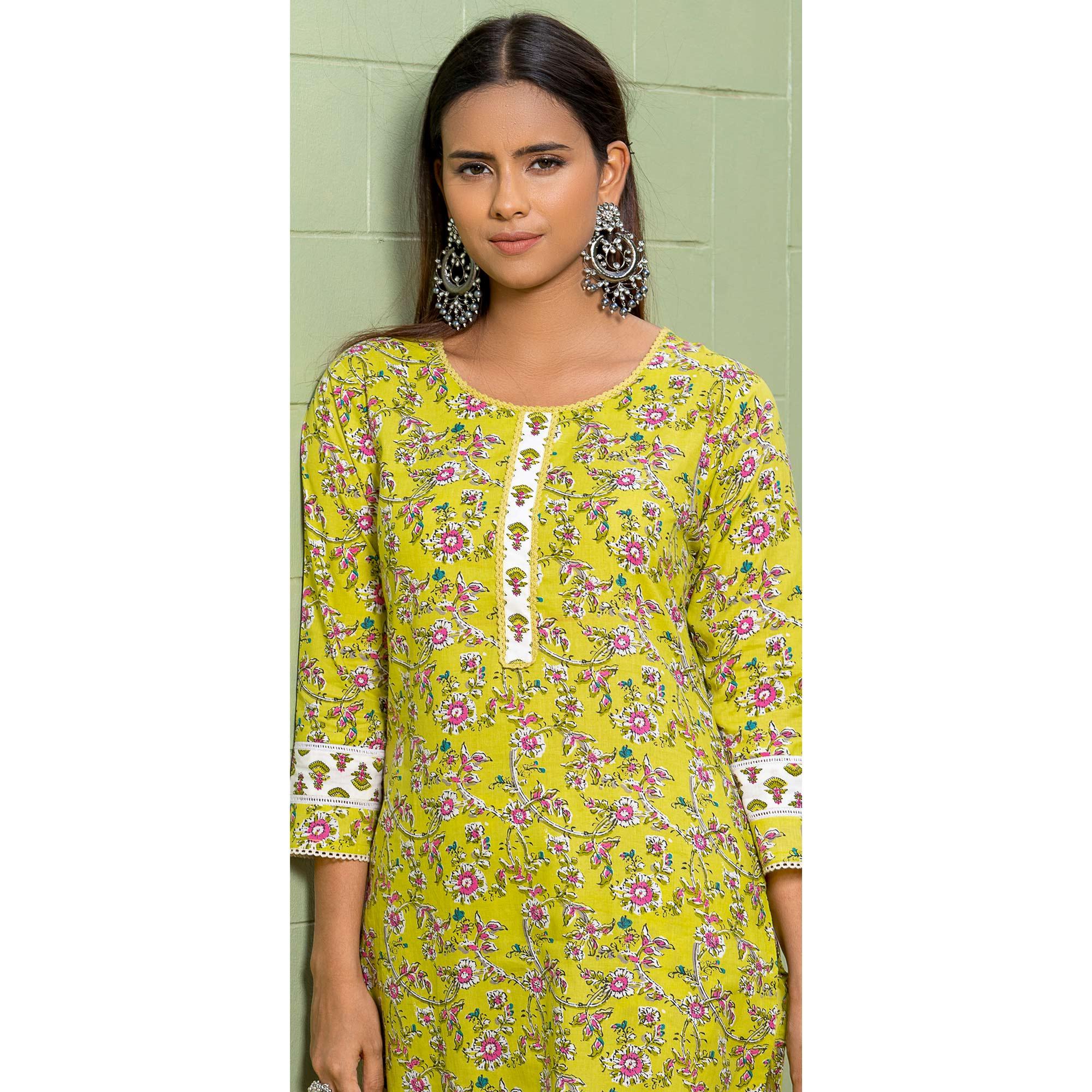 Green Floral Printed Poly Cotton Kurti Pant Set With Dupatta - Peachmode