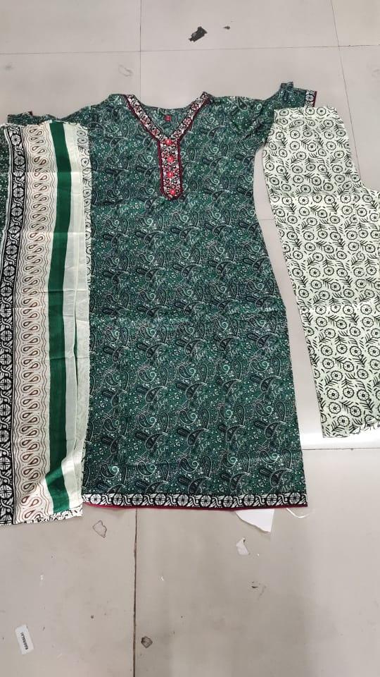 Green Paisley Printed Pure Cotton Kurti - Pant Set With Dupatta - Peachmode