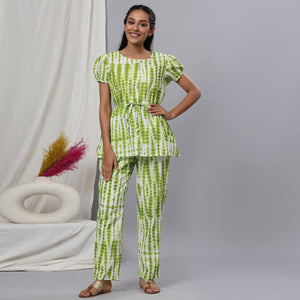 Green Printed Pure Cotton Night Suit - Peachmode