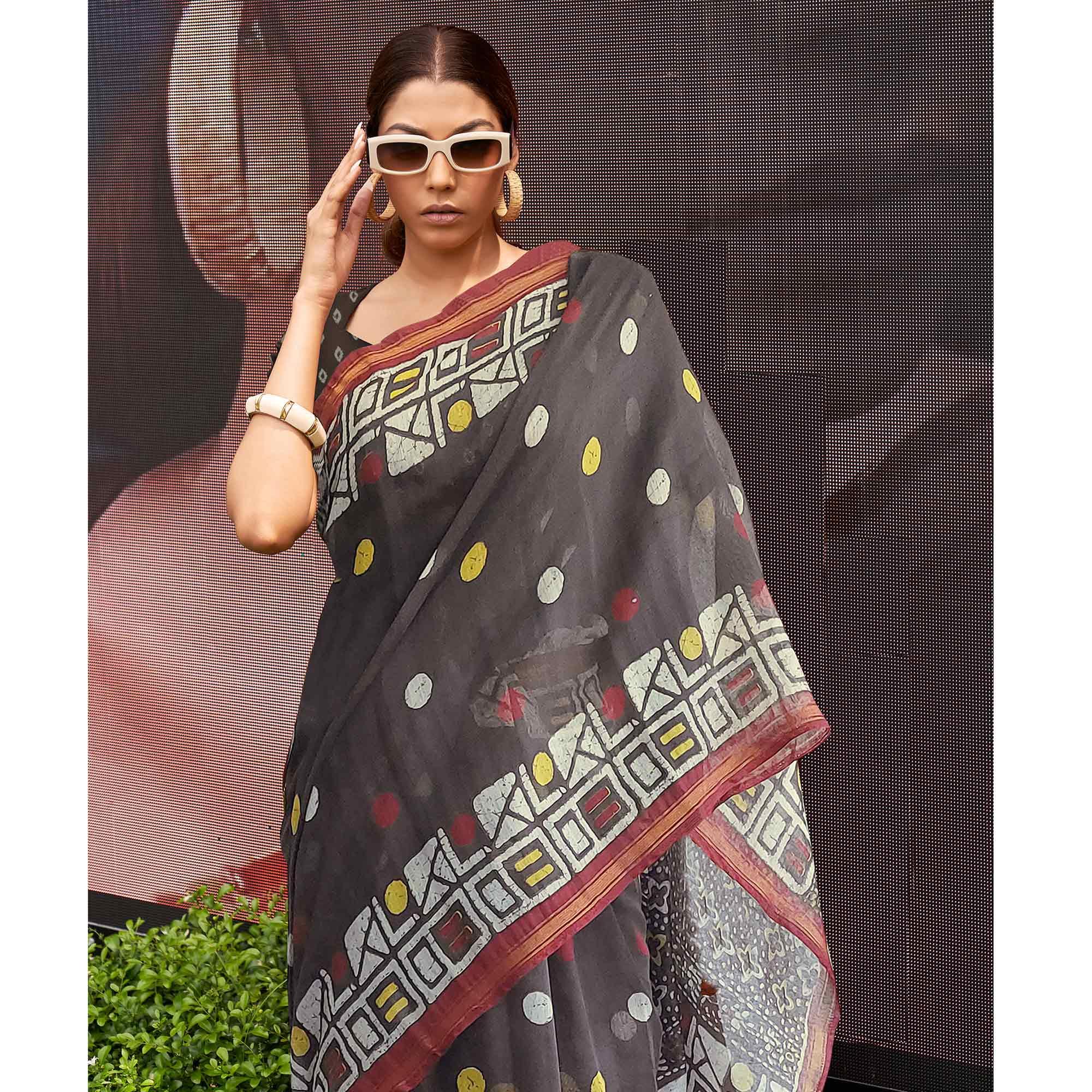 Grey Casual Wear Printed Linen Saree - Peachmode