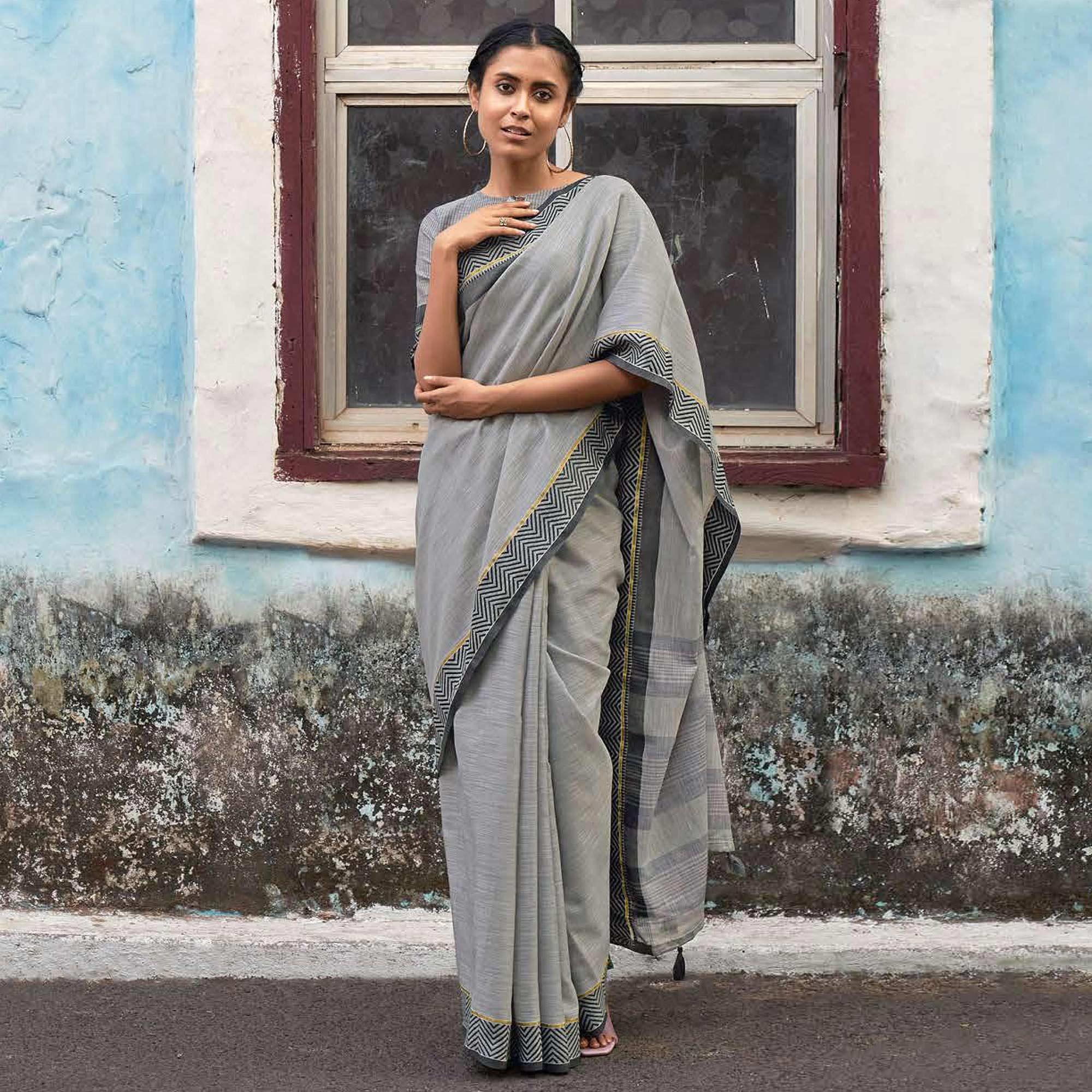 Grey Casual Wear Solid Linen Saree - Peachmode