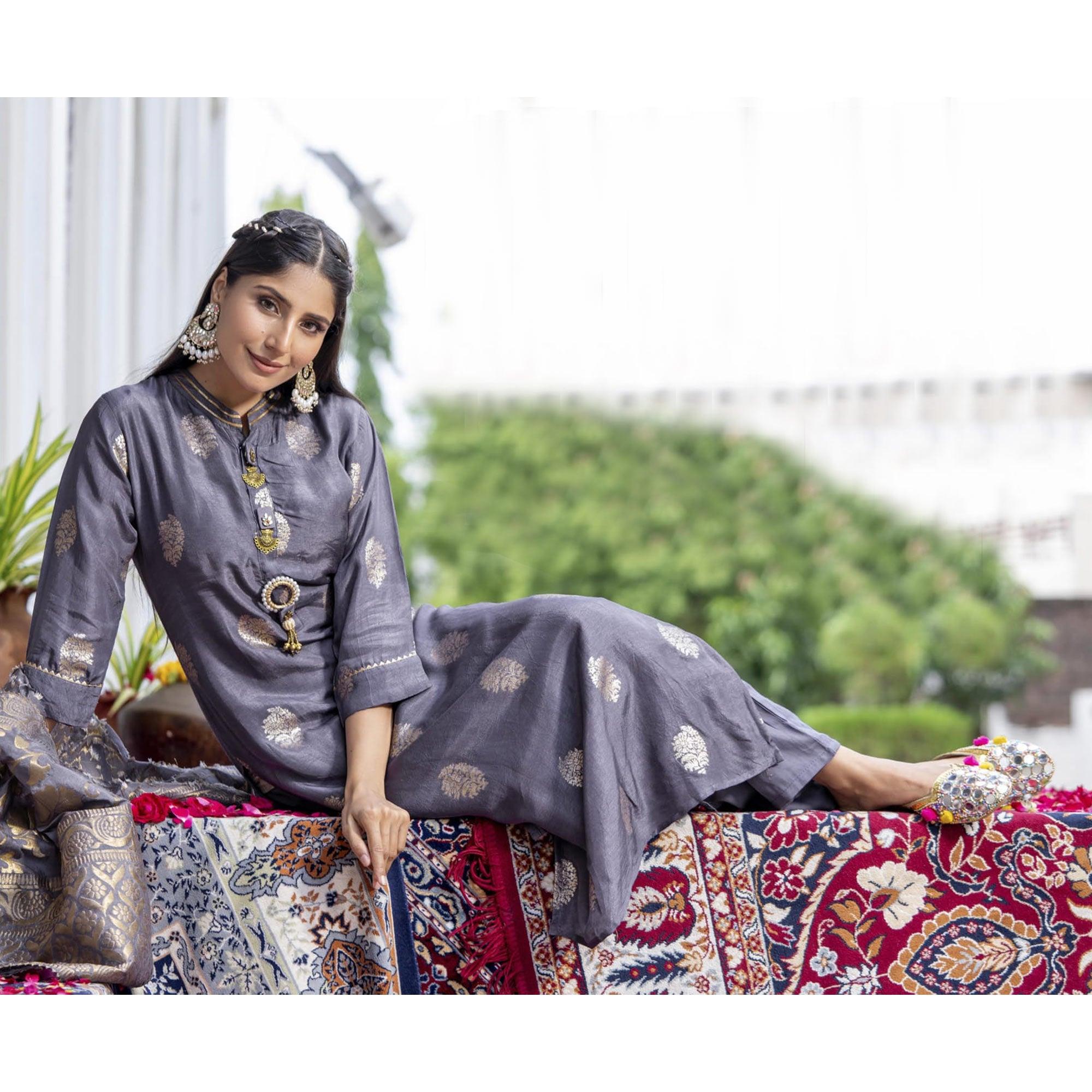 Grey Woven Dola Silk Kurti Pant Set With Dupatta - Peachmode