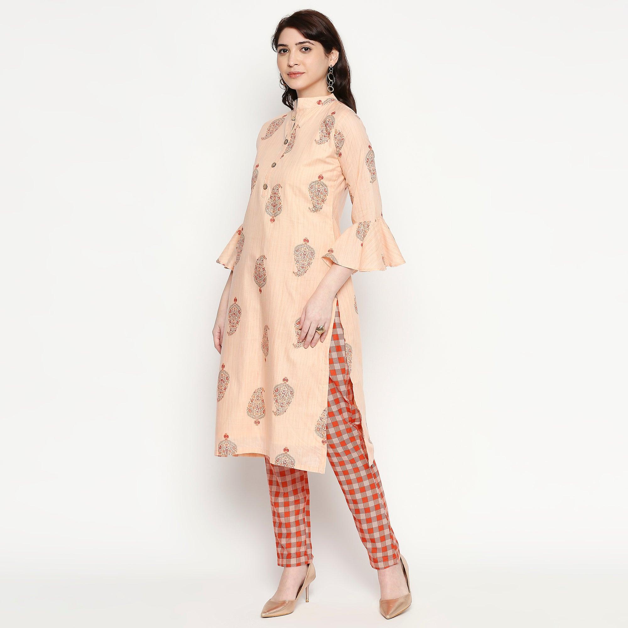Jazzy Peach Colored Casual Wear Printed Cotton Kurti-Pant Set - Peachmode