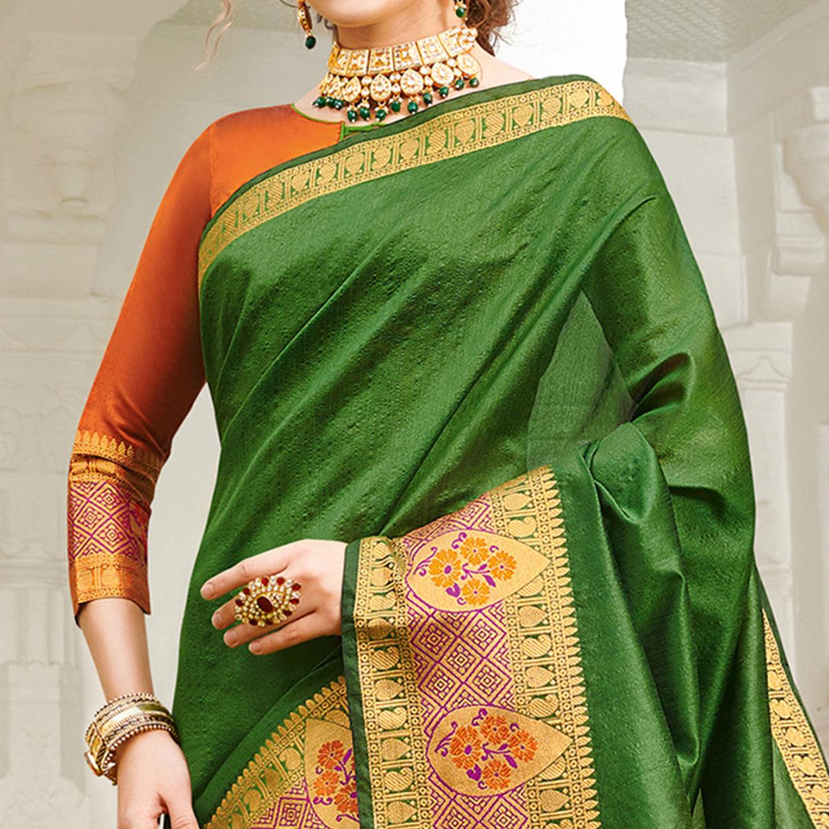 Majesty Dark Green Colored Festive Wear Woven Handloom Silk Saree - Peachmode