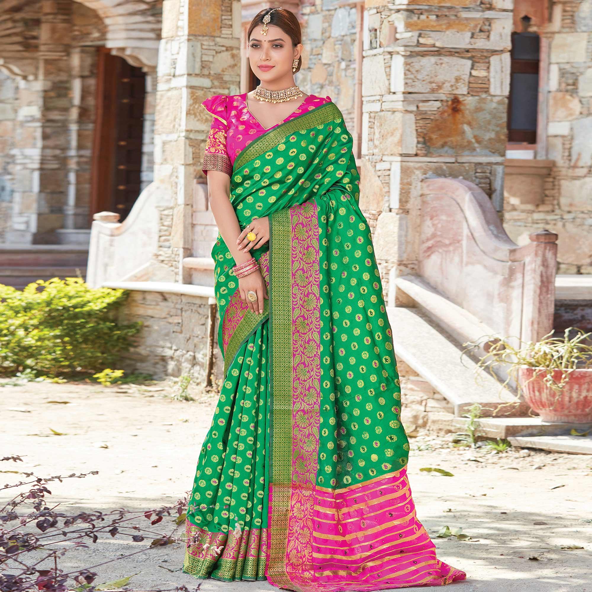 Mesmerising Green Colored Festive Wear Woven Handloom Silk Sareee - Peachmode