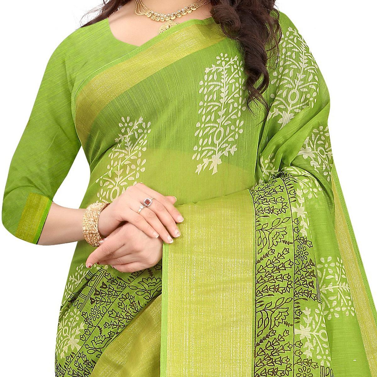 Parrot Green Casual Wear Floral Printed Cotton Linen Saree - Peachmode