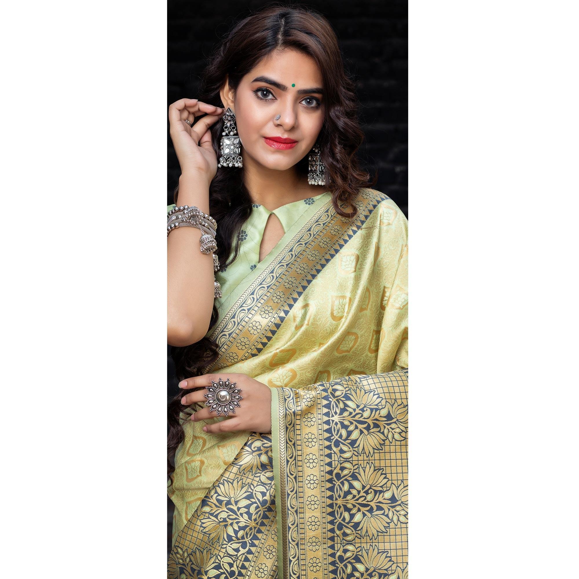 Pista Festive Wear Woven Banarasi Silk Saree - Peachmode