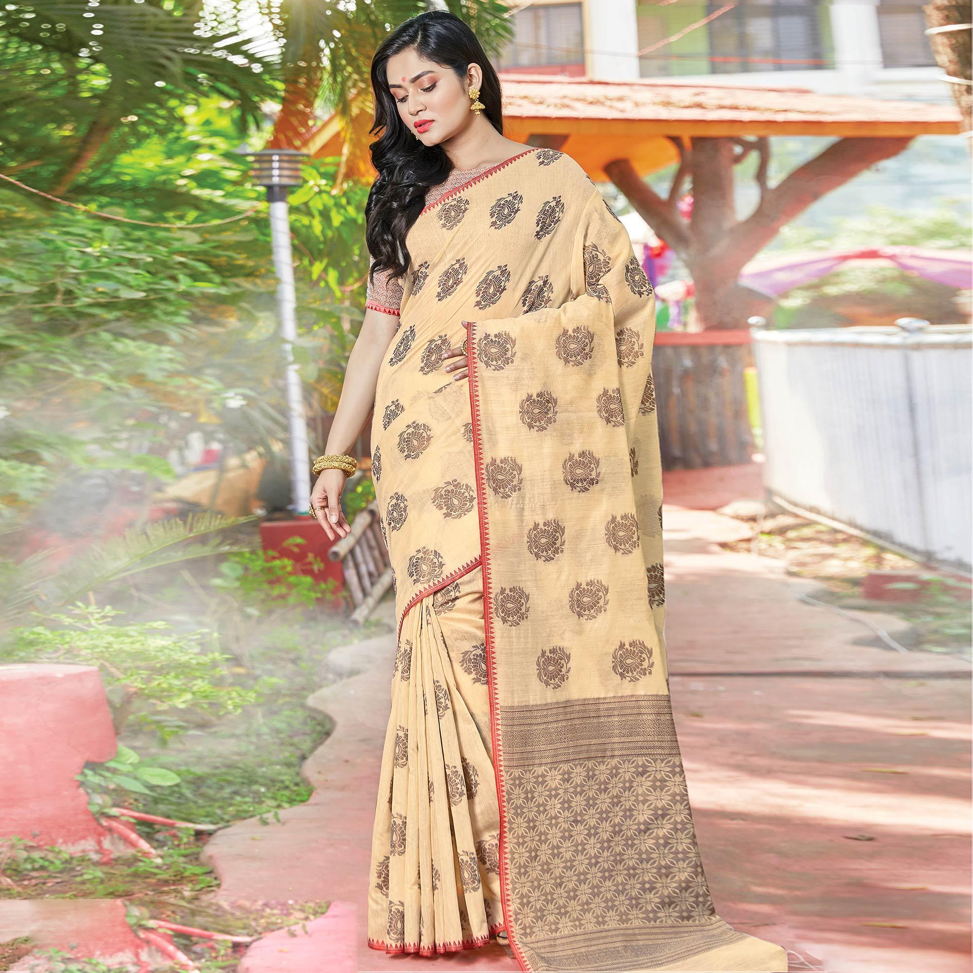 Pleasance Off White Colored Festive Wear Woven Cotton Handloom Saree - Peachmode