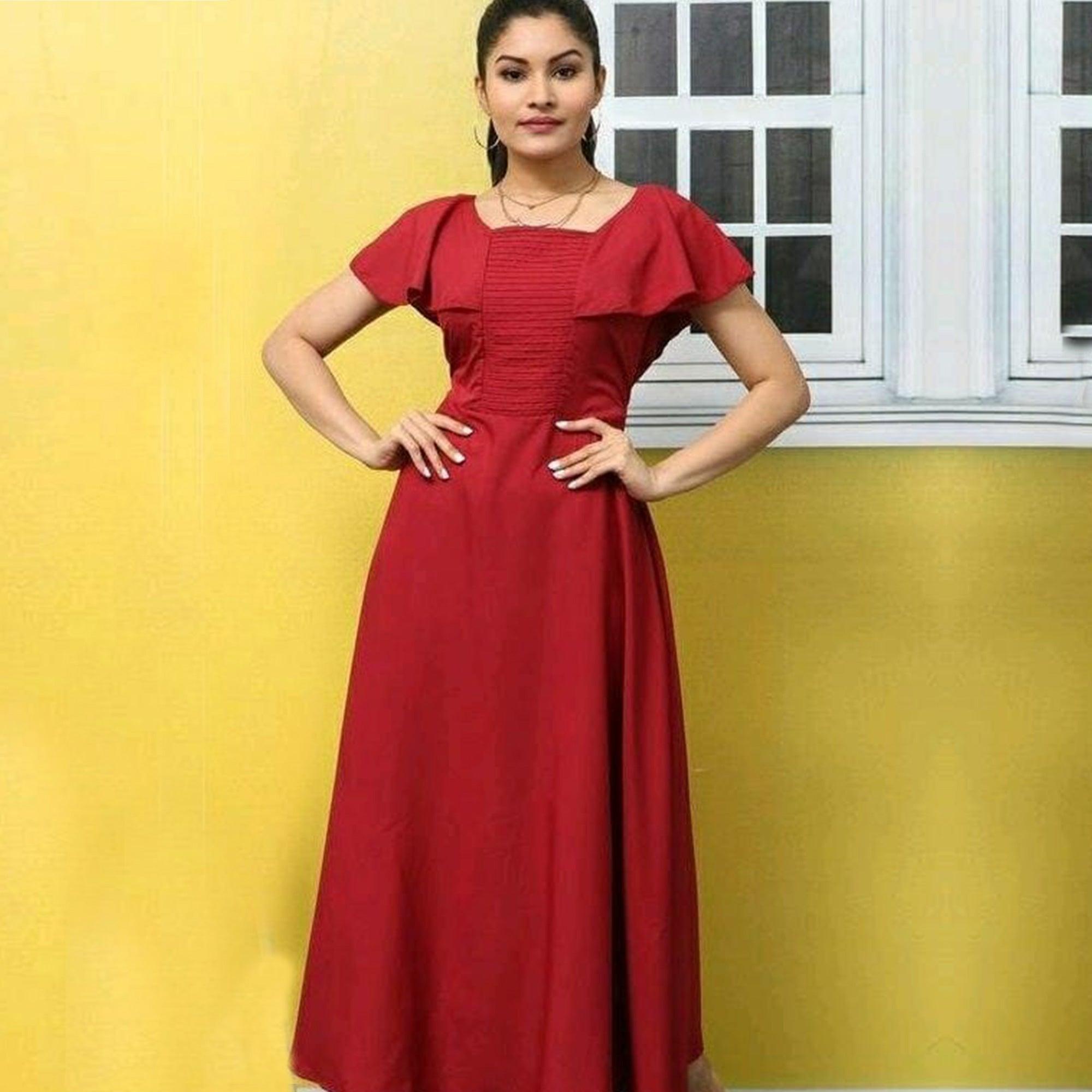 Pleasant Red Colored Casual Wear Solid Crepe Long Kurti - Peachmode