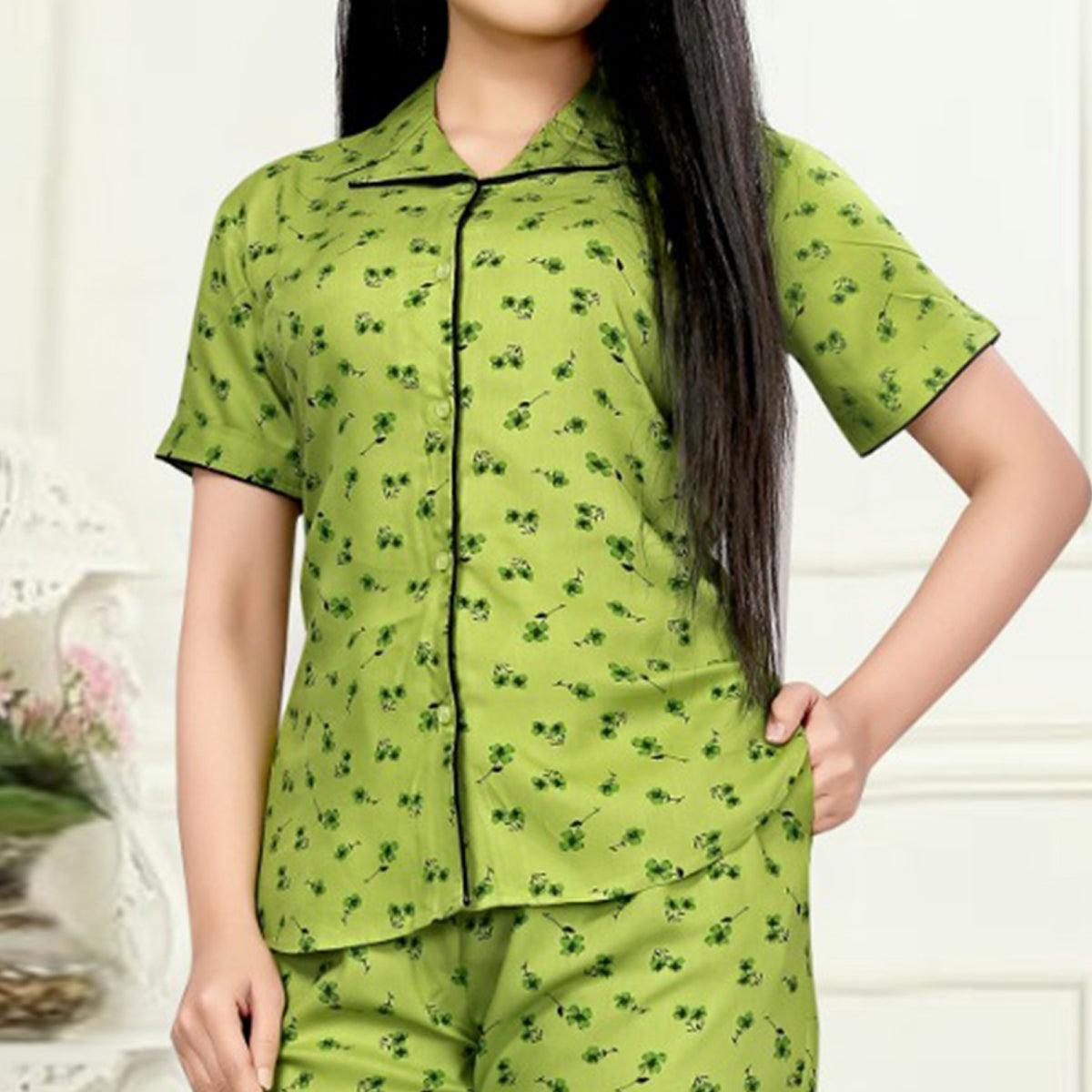 Pretty Green Colored Printed Cotton Rayon Night Suit - Peachmode