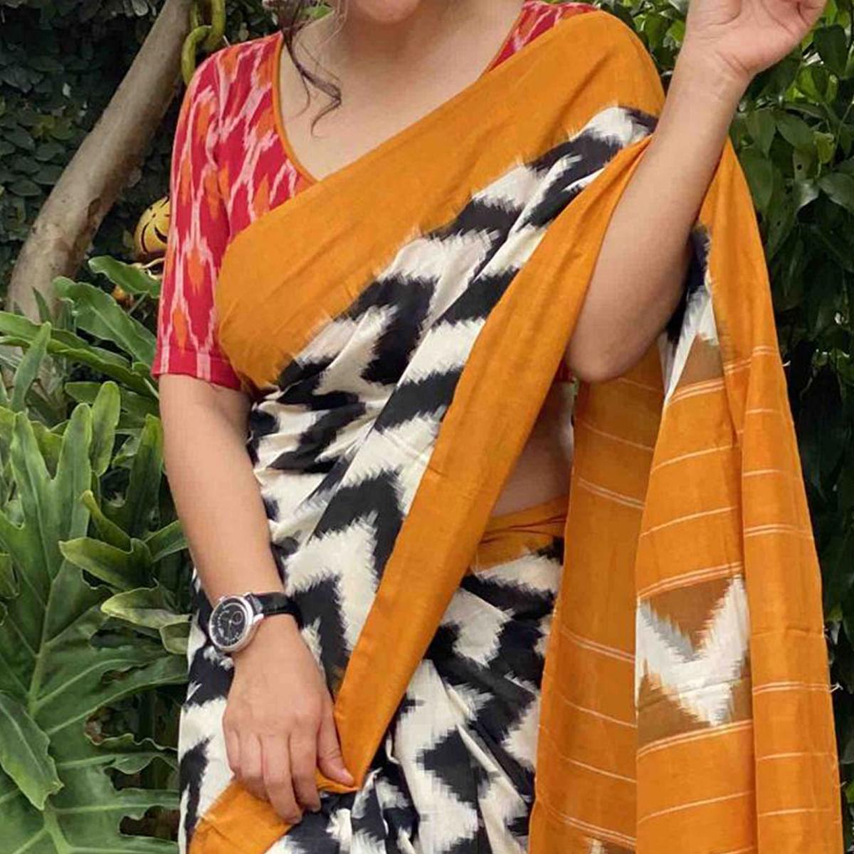 Ravishing White - Black Colored Partywear Printed Silk Saree - Peachmode