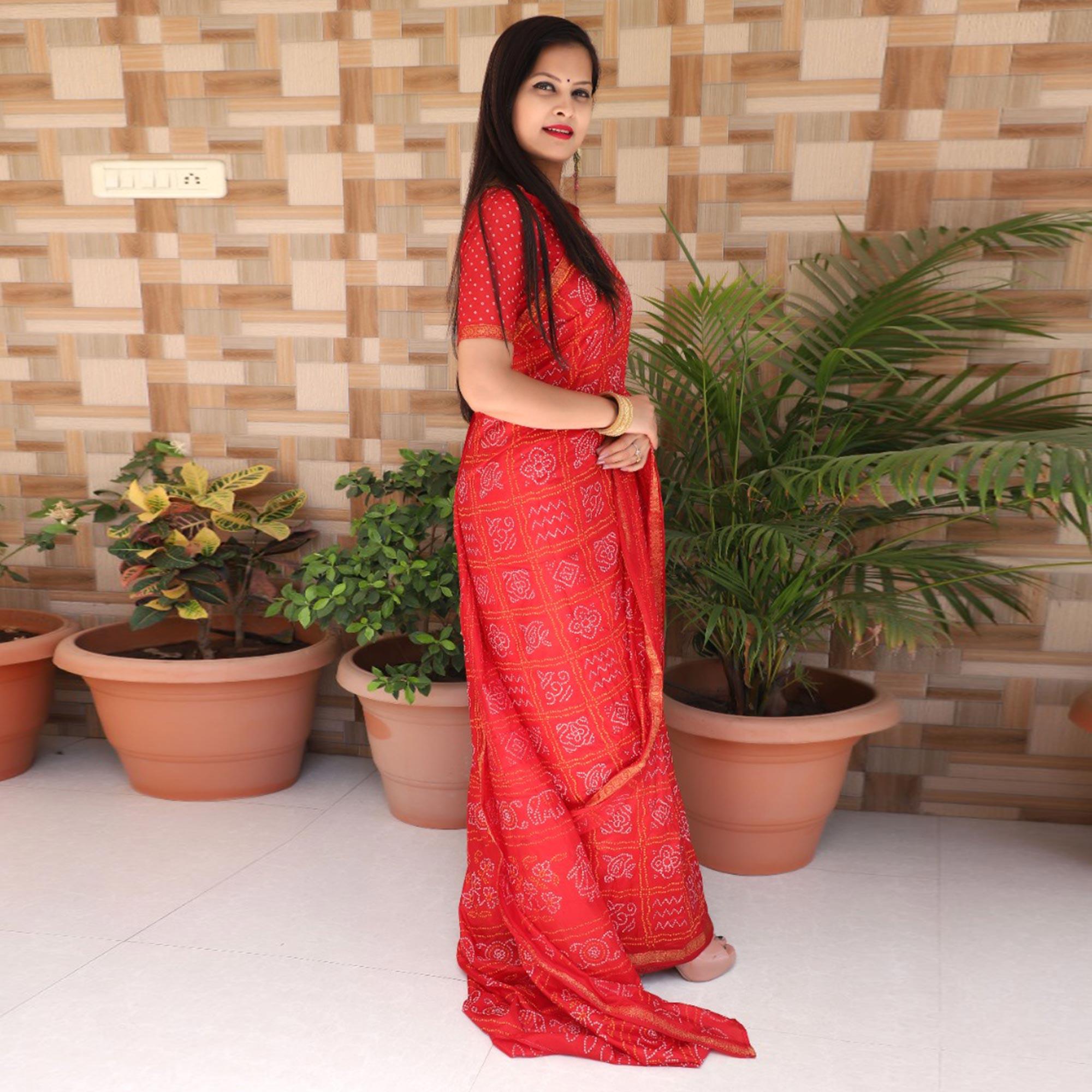 Red Bandhani Printed With Woven Border Tapetta Silk Saree - Peachmode