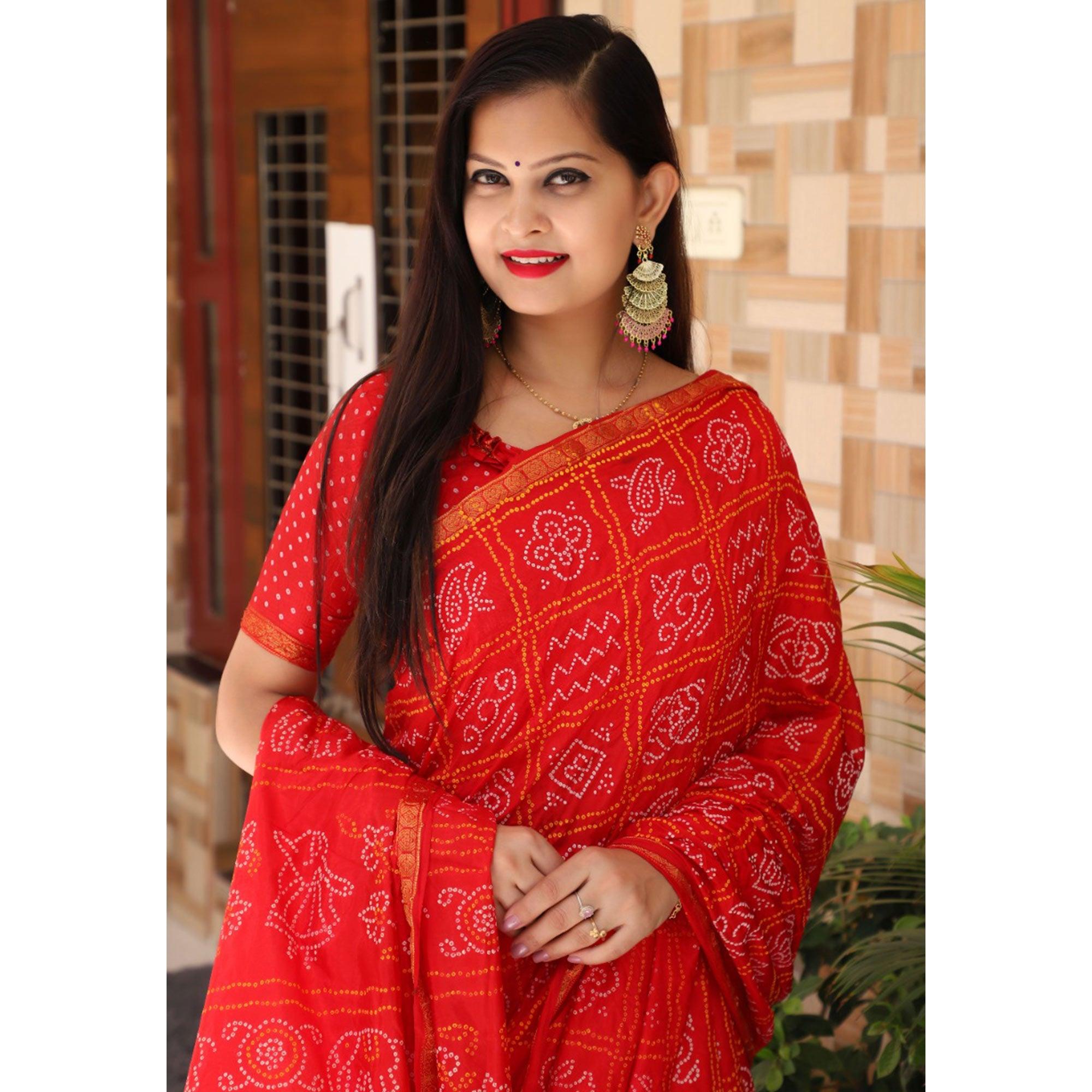 Red Bandhani Printed With Woven Border Tapetta Silk Saree - Peachmode