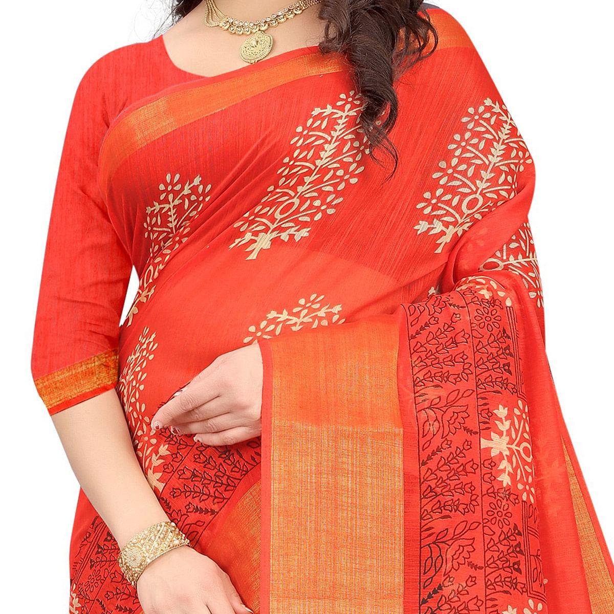Red Casual Wear Floral Printed Cotton Linen Saree - Peachmode