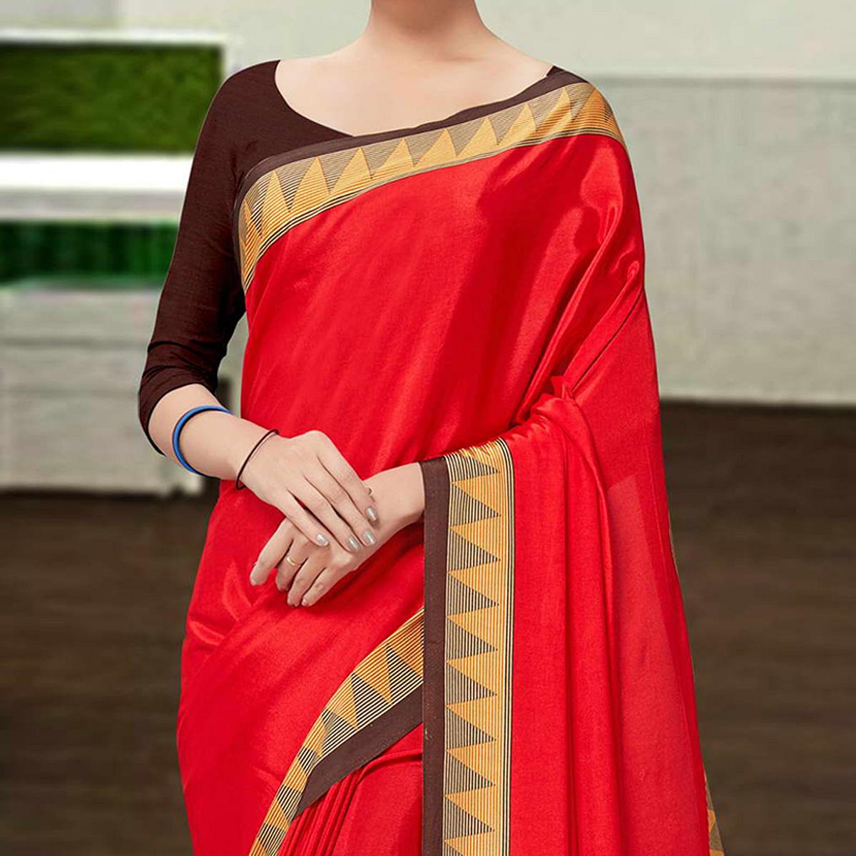 Red Casual Wear Solid Silk Saree - Peachmode