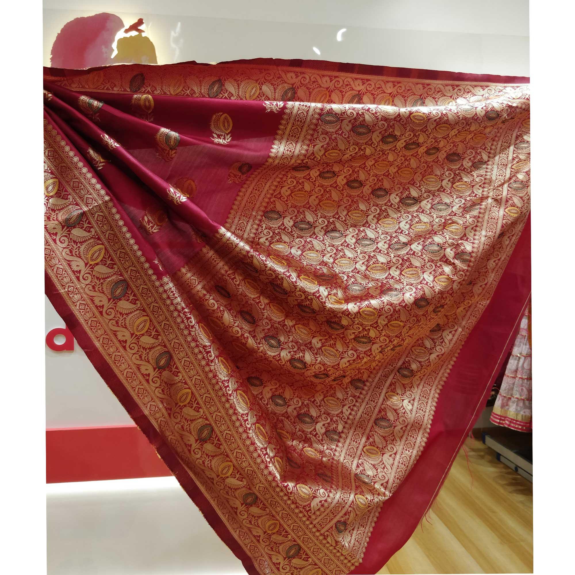 Red Festive Wear Woven Jacquard Banarasi Saree - Peachmode
