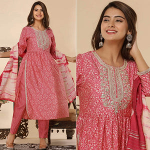 Red Printed-Embroidered Muslin Kurti Pant Set With Dupatta - Peachmode