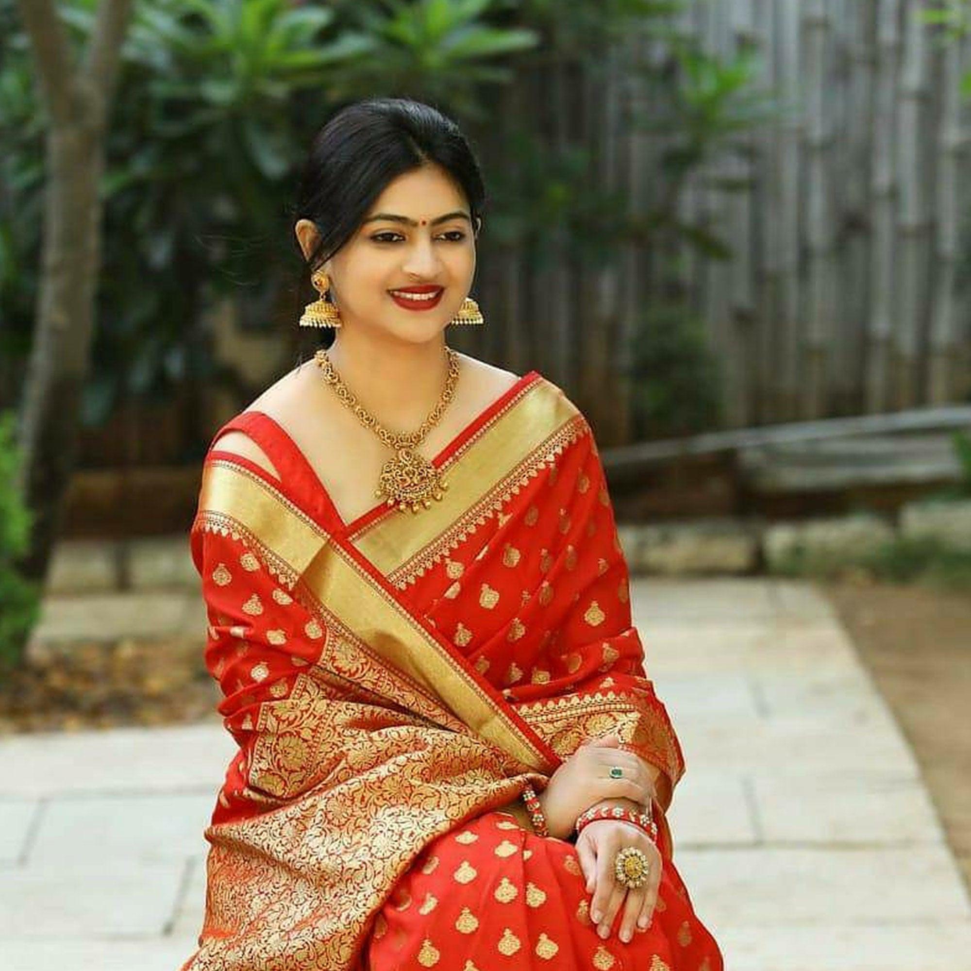Red Woven Banarasi Silk Saree - Peachmode