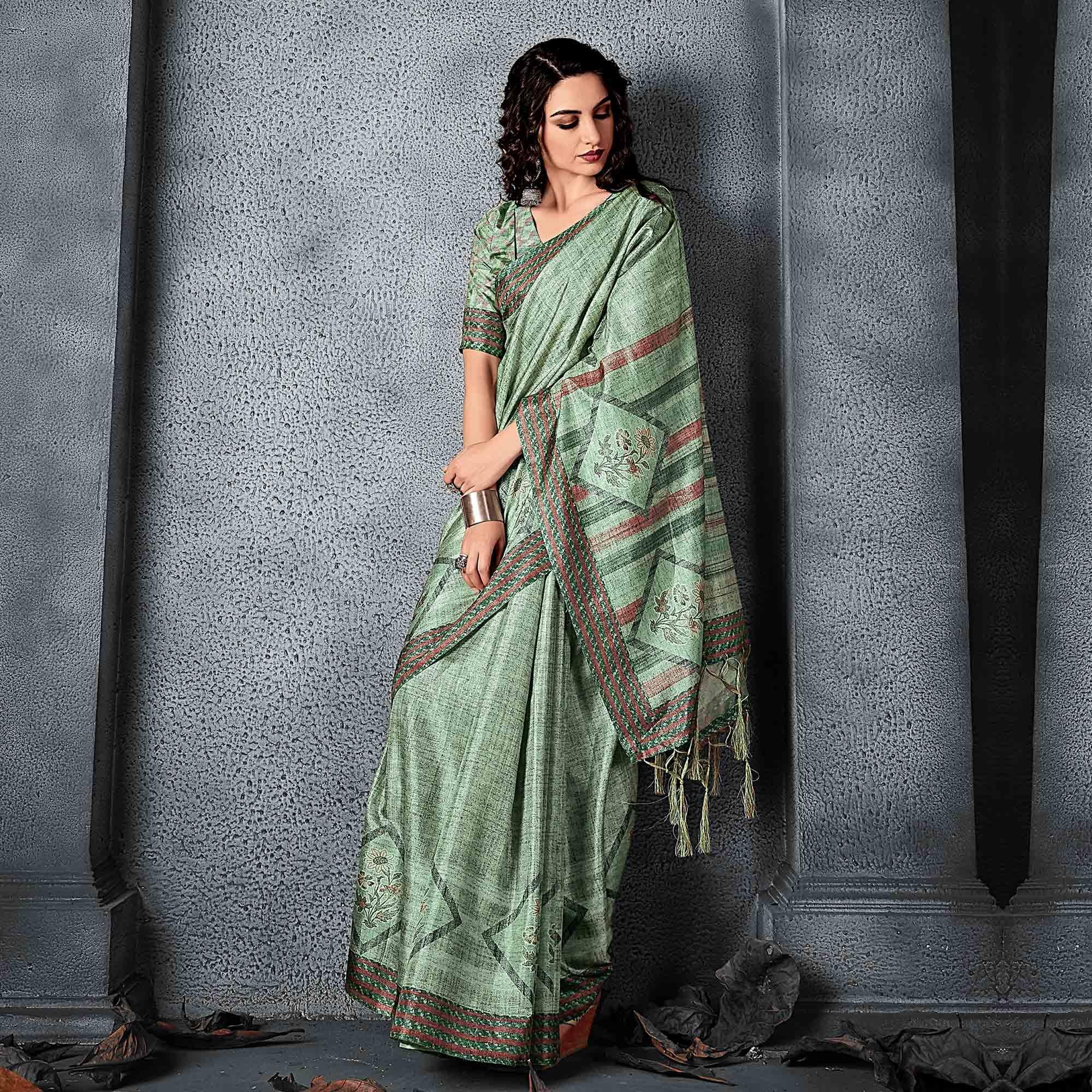 Sareemall Green Festive Manipuri Silk Geometric Saree With Unstitched Blouse - Peachmode