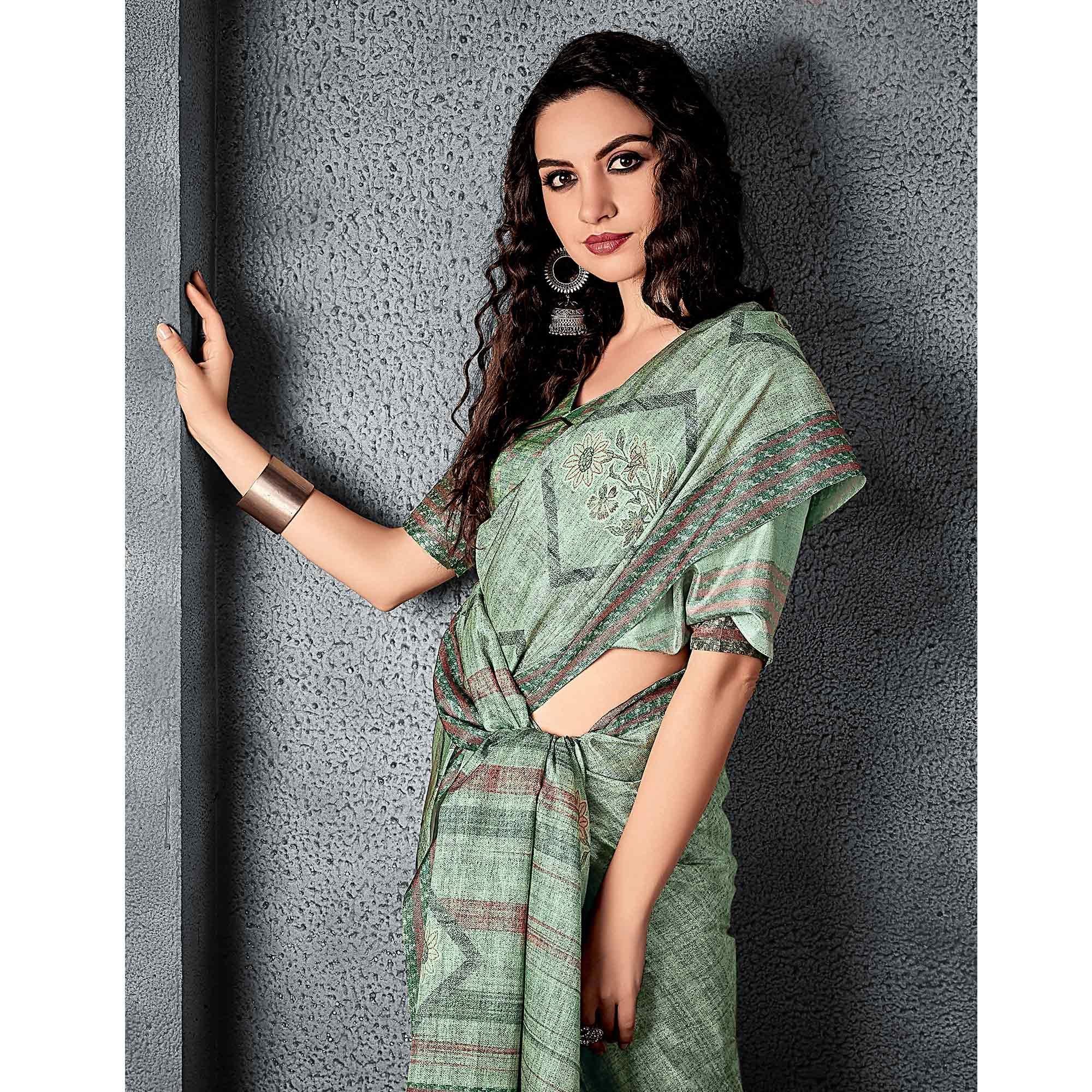 Sareemall Green Festive Manipuri Silk Geometric Saree With Unstitched Blouse - Peachmode