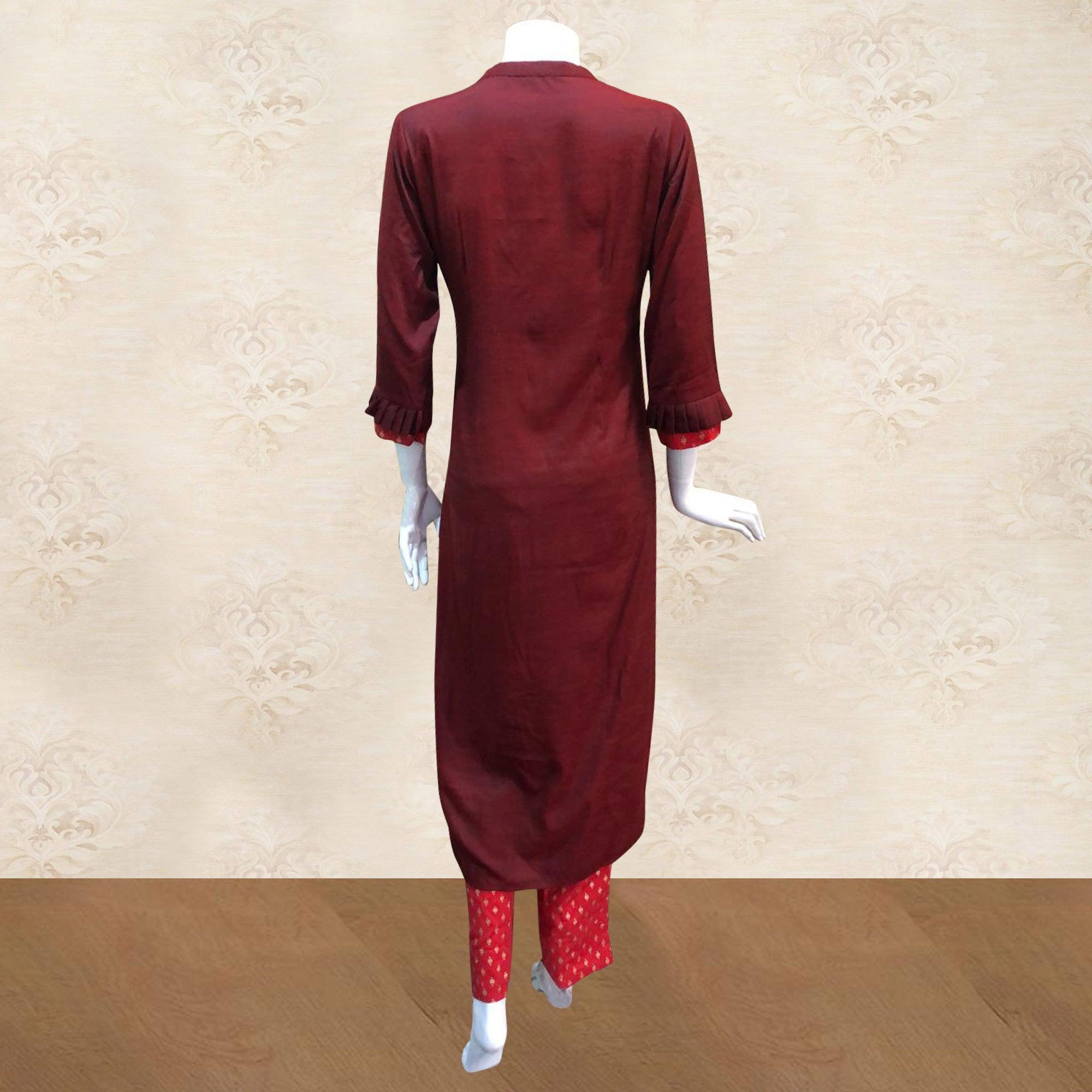 Staring Maroon Colored Partywear Floral Handwork Cotton Kurti-Pant Set - Peachmode