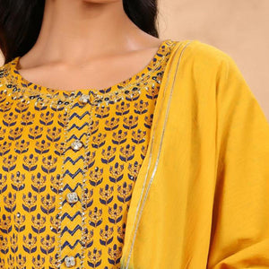 Yellow Casual Printed Cotton Kurti Pant Set With Dupatta - Peachmode