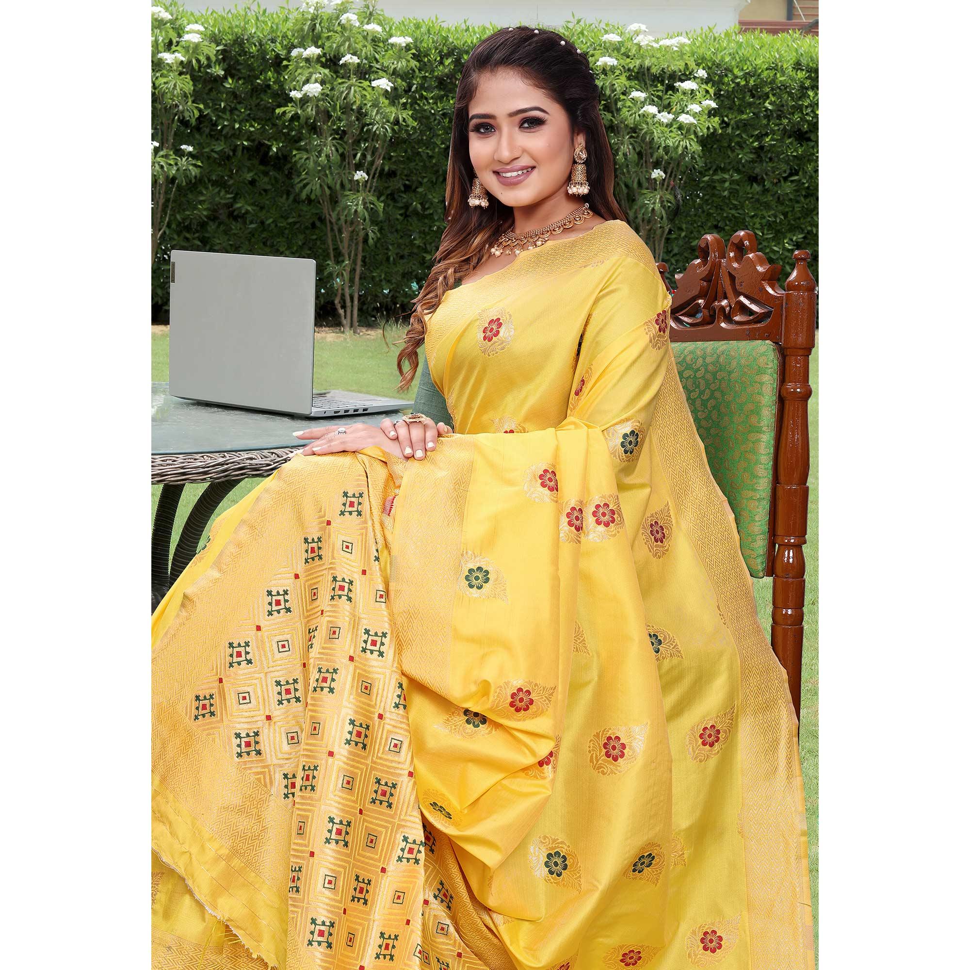 Yellow Woven Banarasi Silk Saree - Peachmode